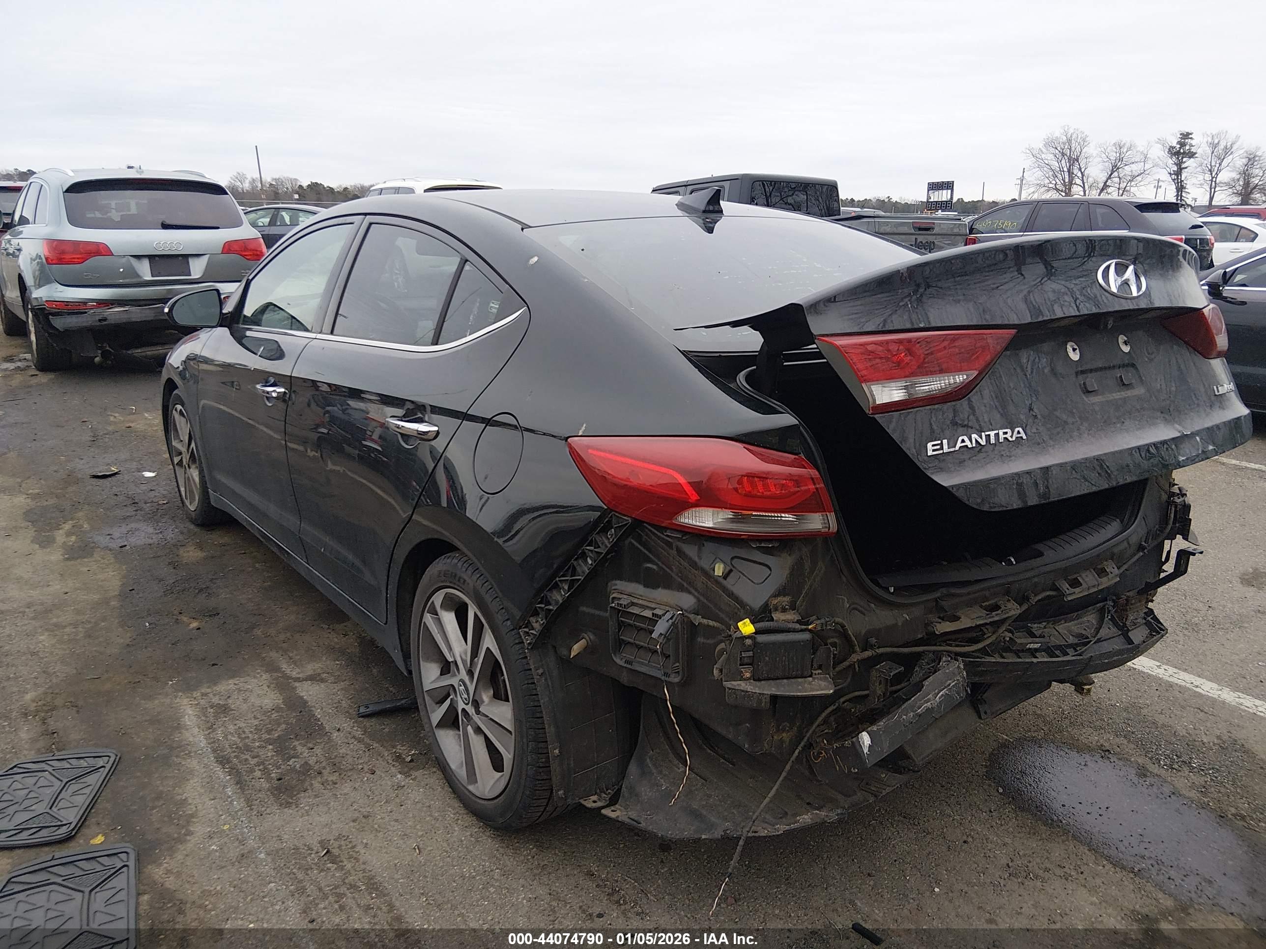 HYUNDAI ELANTRA image 3