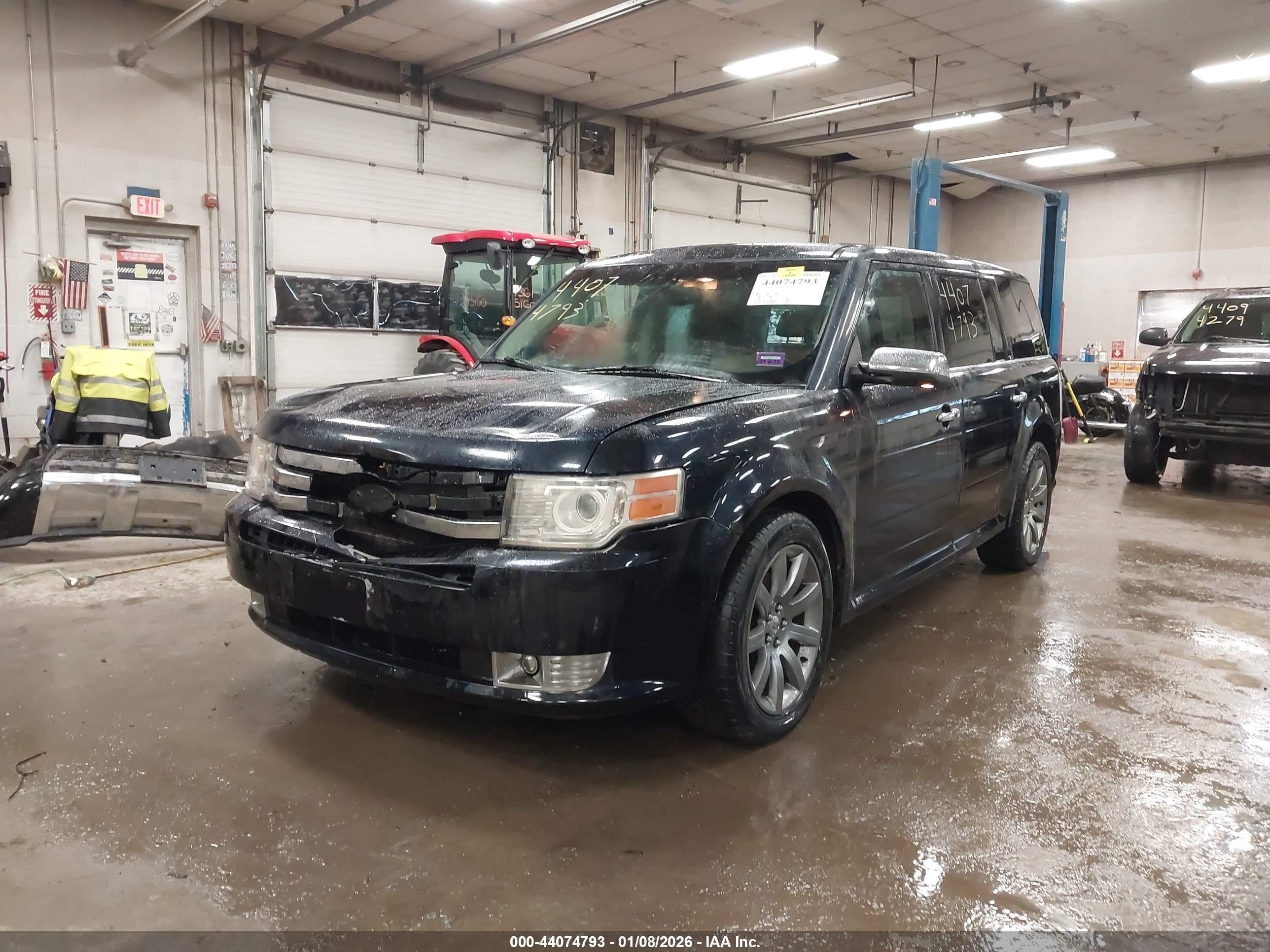 FORD FLEX image 2