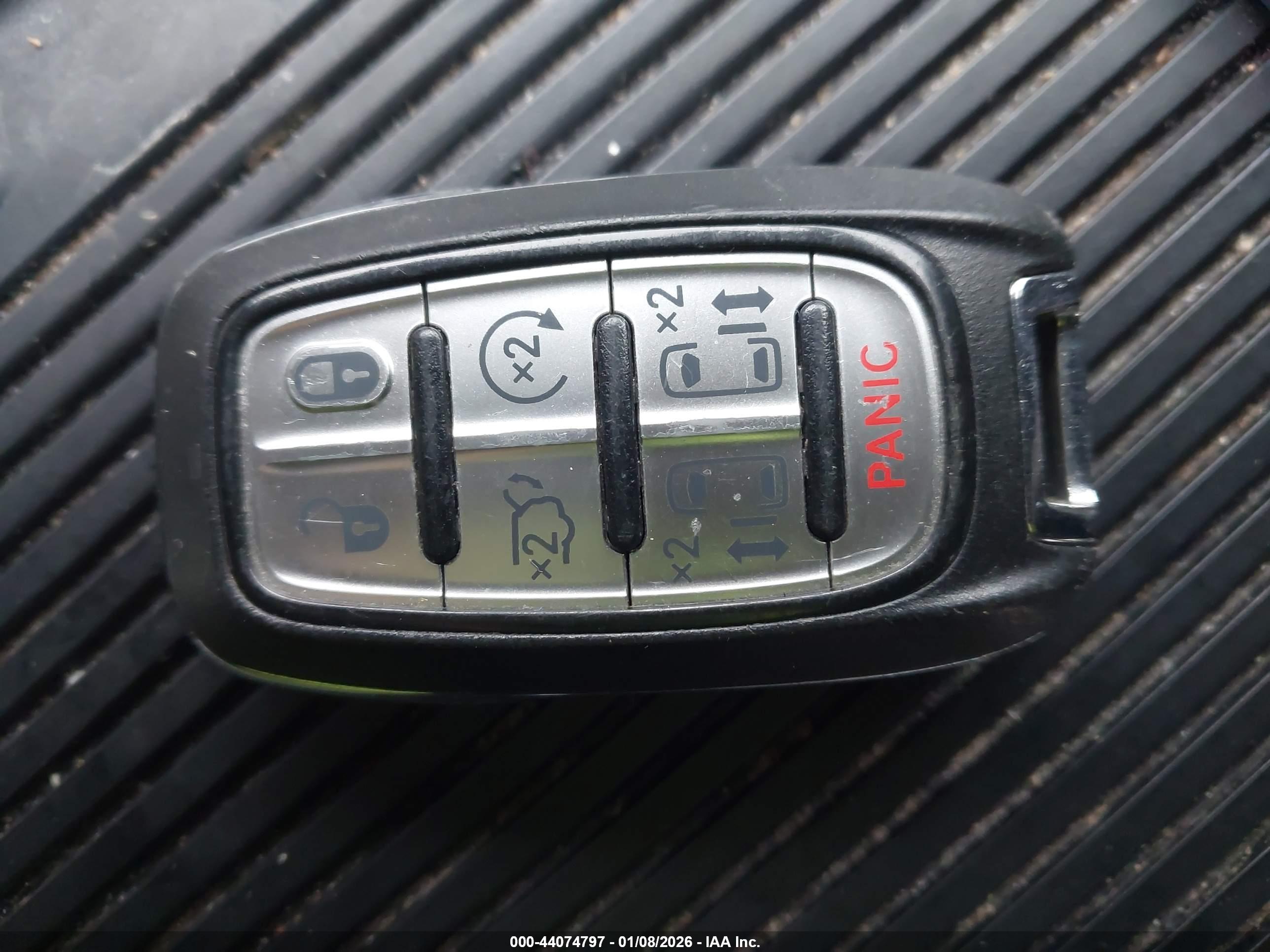 CHRYSLER PACIFICA image 11