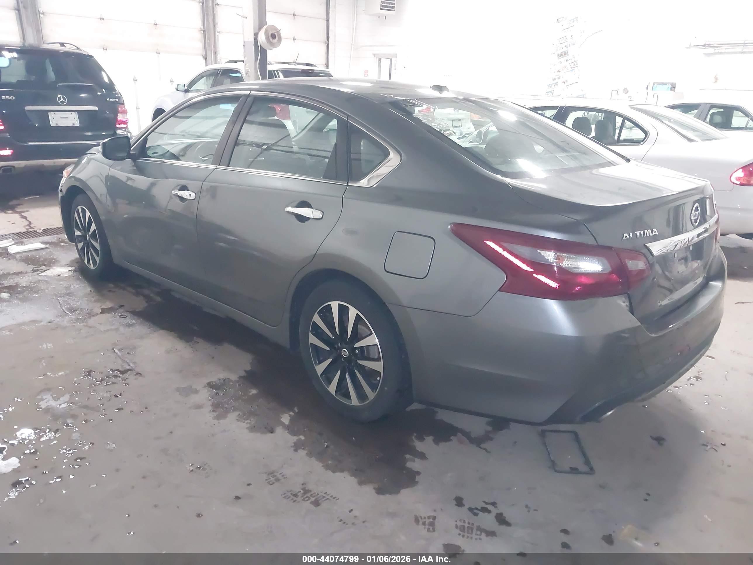 NISSAN ALTIMA image 3
