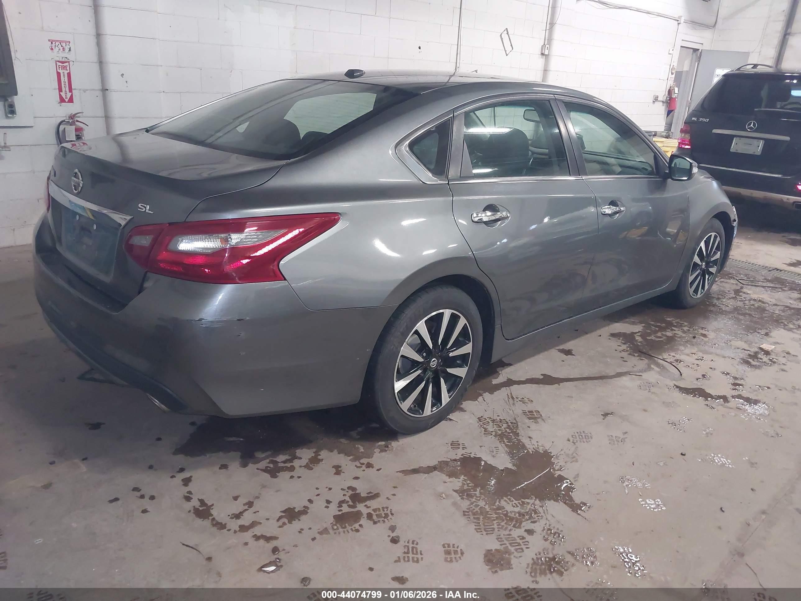 NISSAN ALTIMA image 4