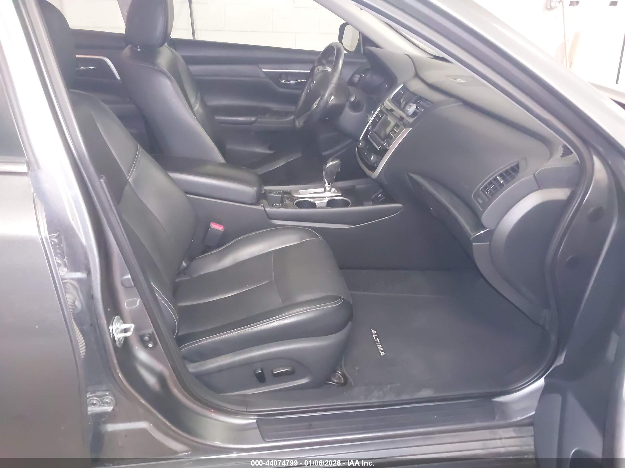 NISSAN ALTIMA image 5