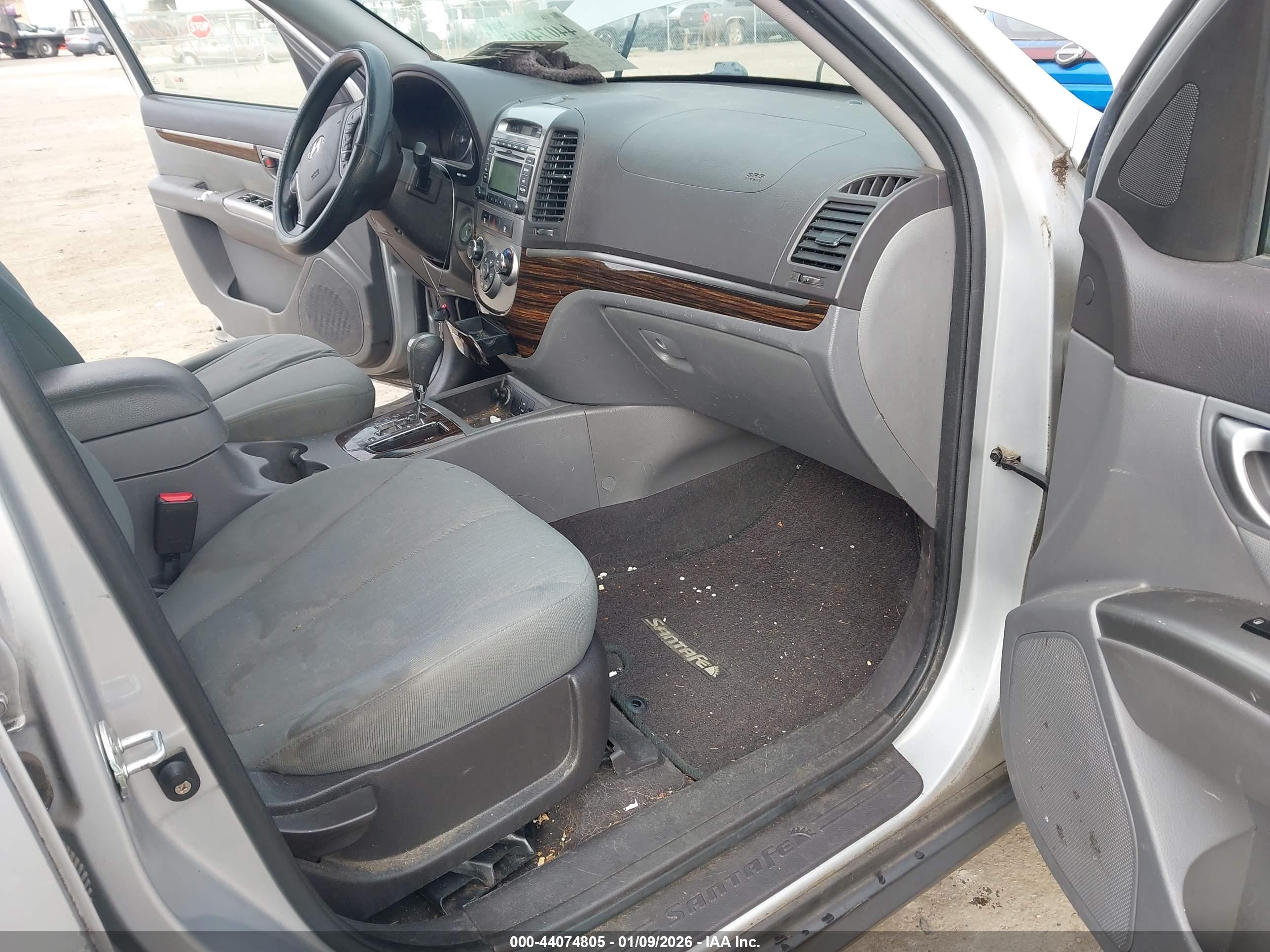 HYUNDAI SANTA image 5