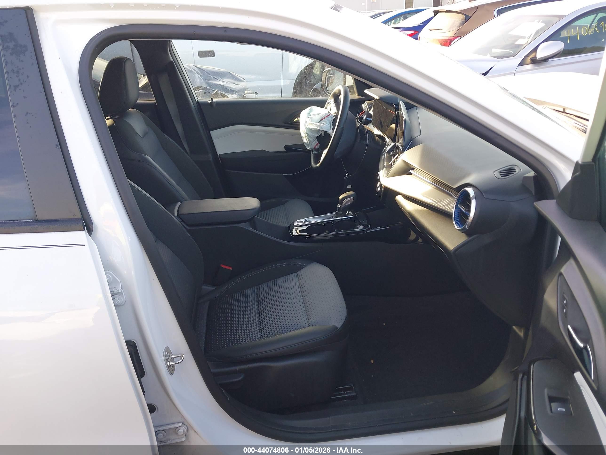 CHEVROLET TRAX image 5