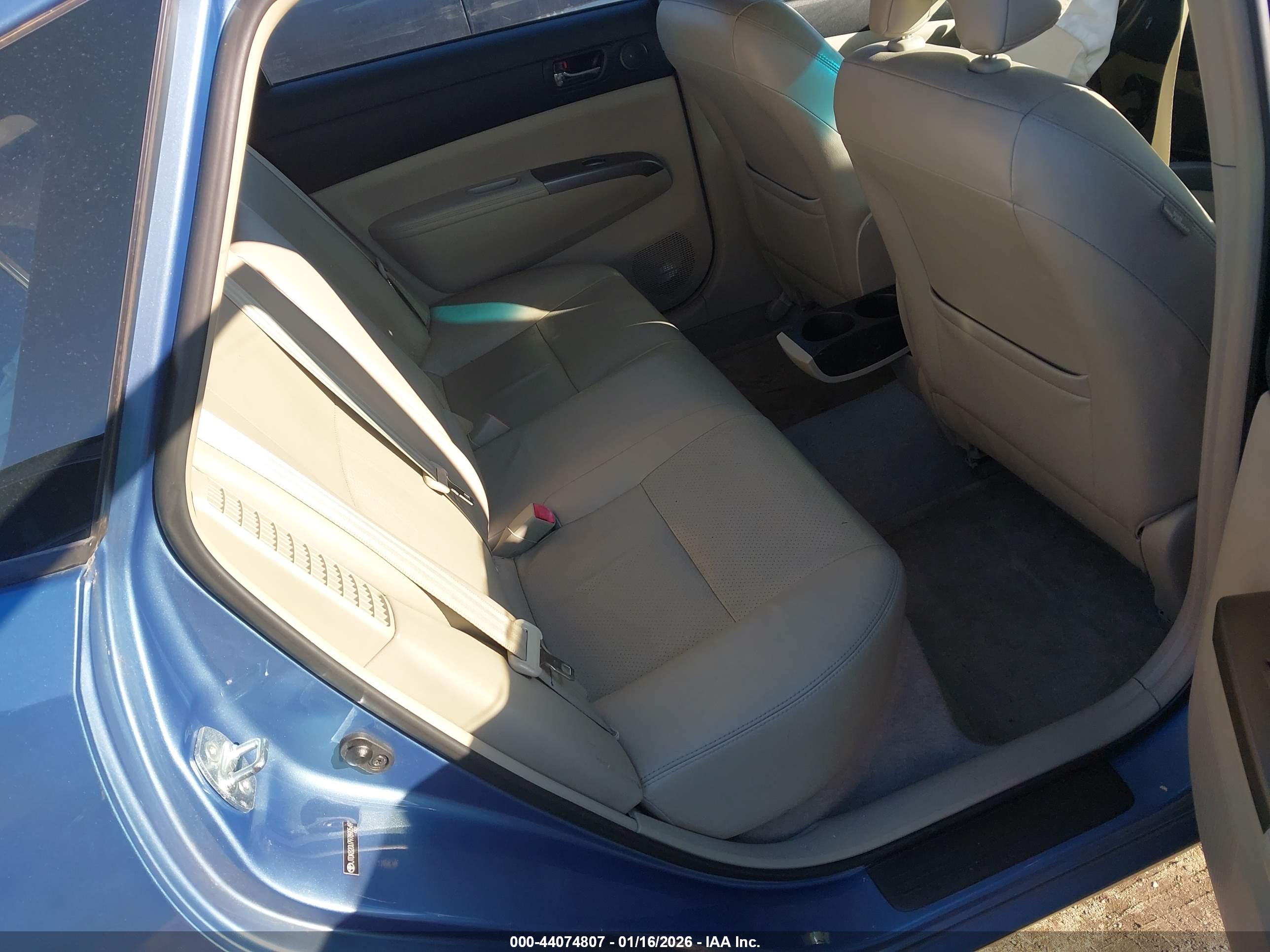 TOYOTA PRIUS image 8