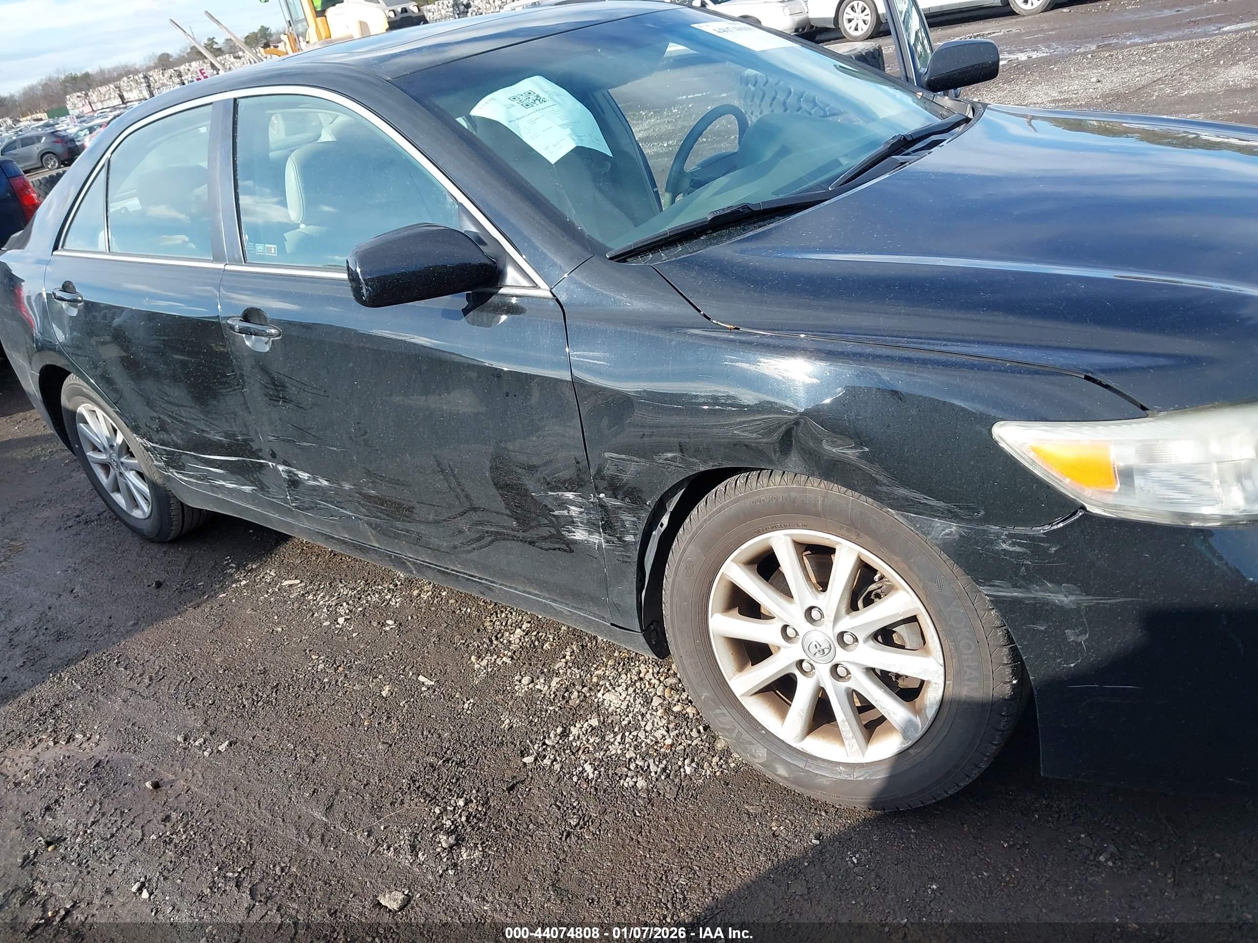 TOYOTA CAMRY image 6