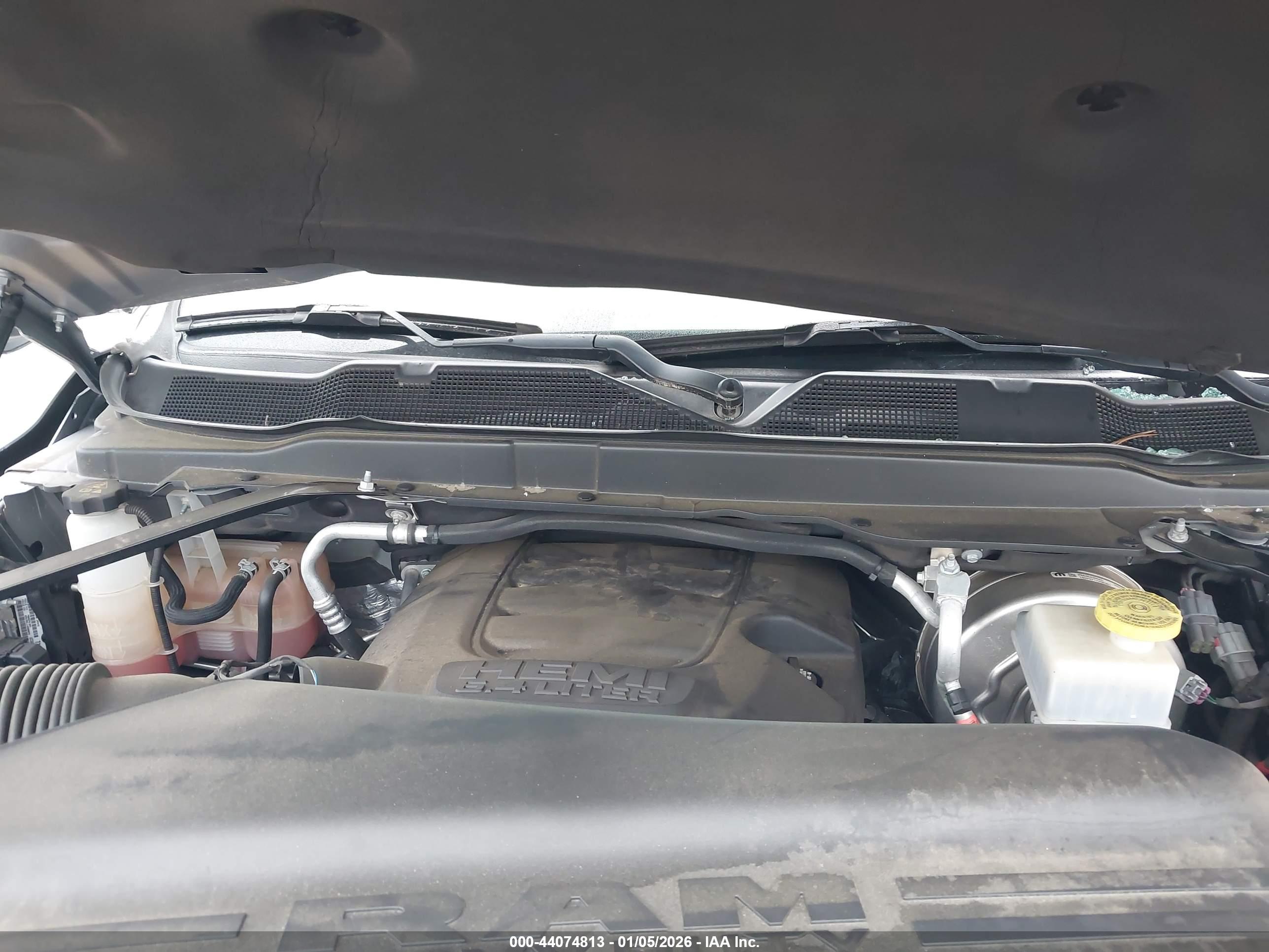 RAM 2500 image 10