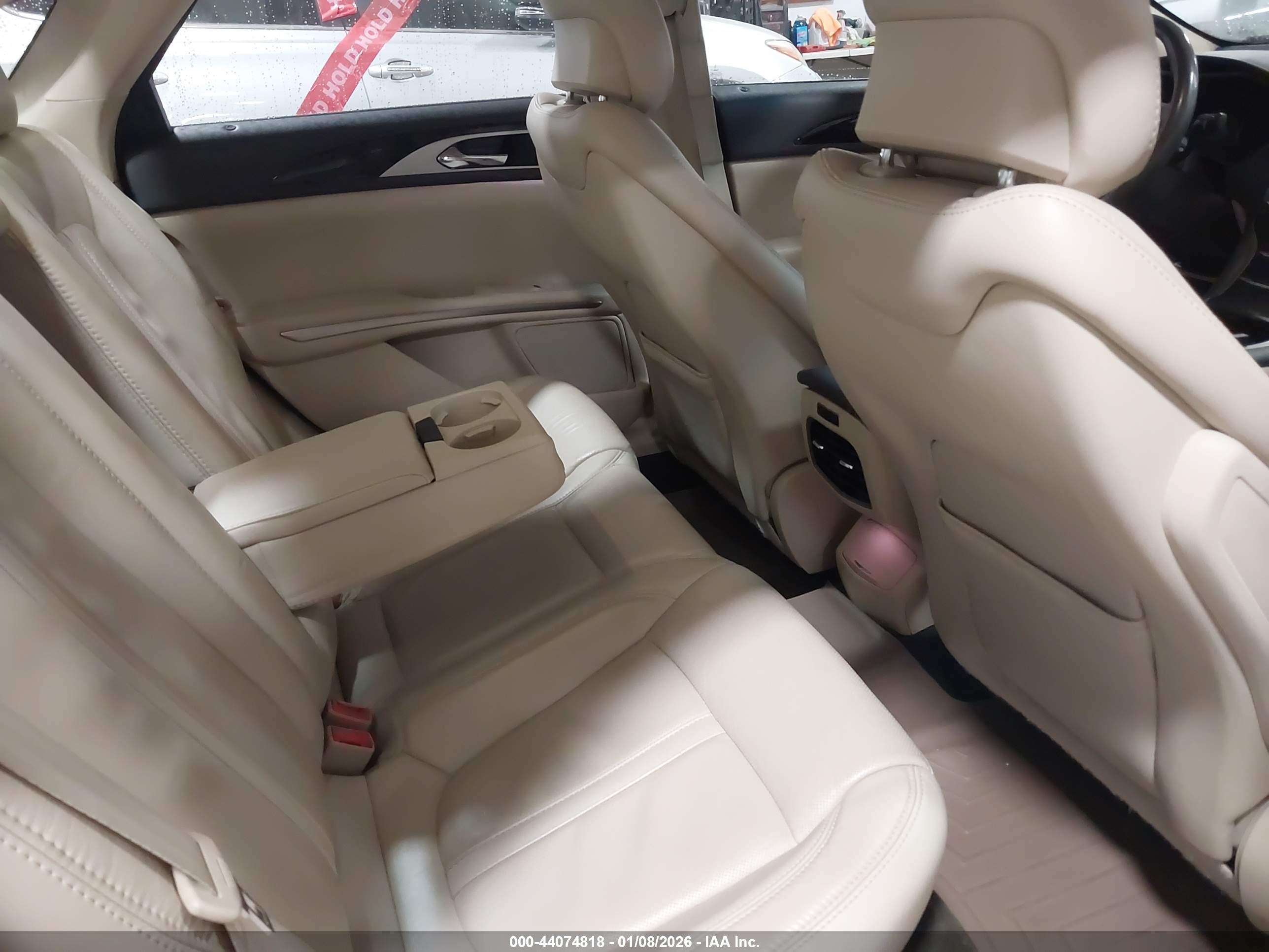 LINCOLN MKZ image 8