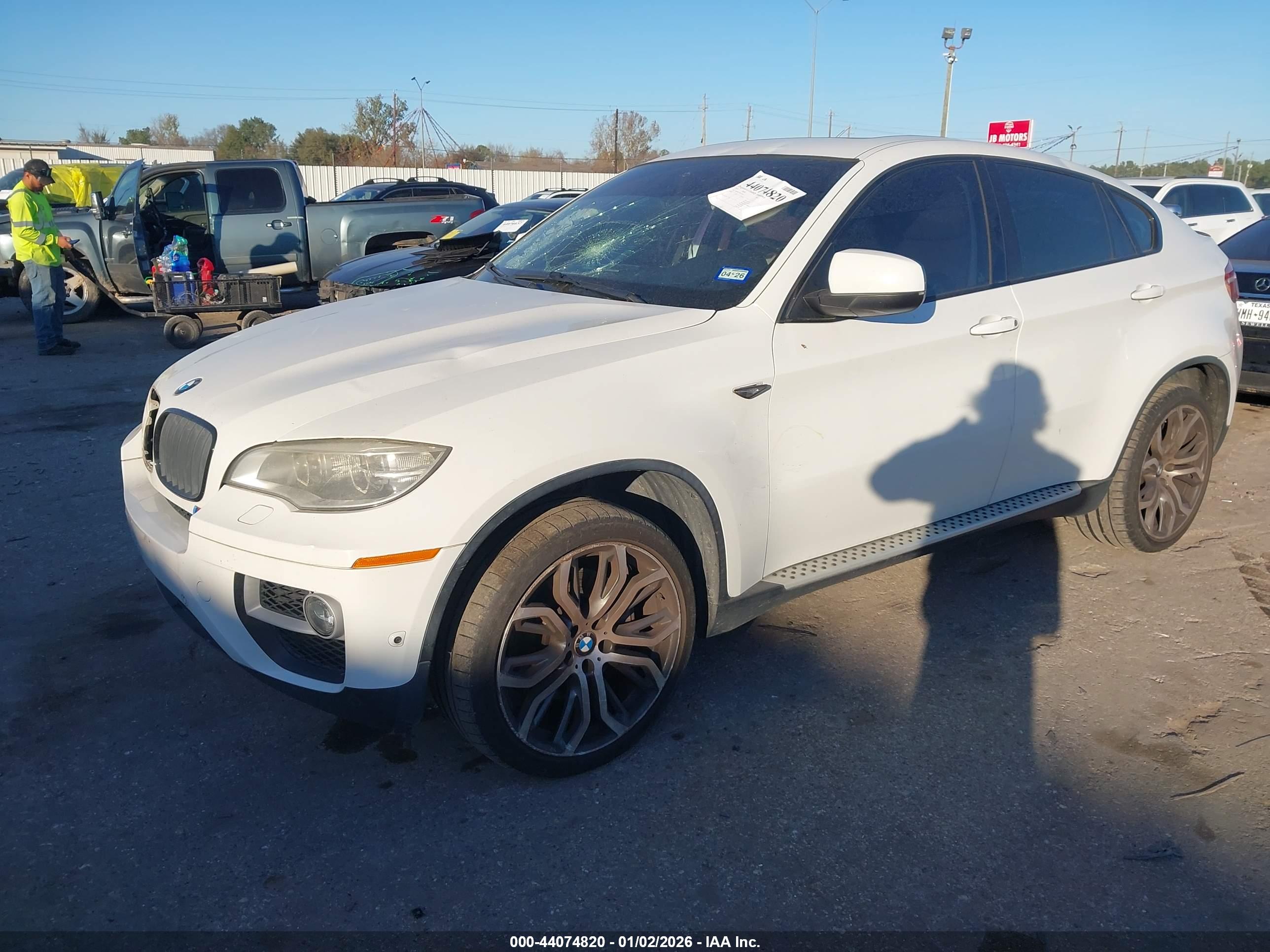 BMW X6 image 2