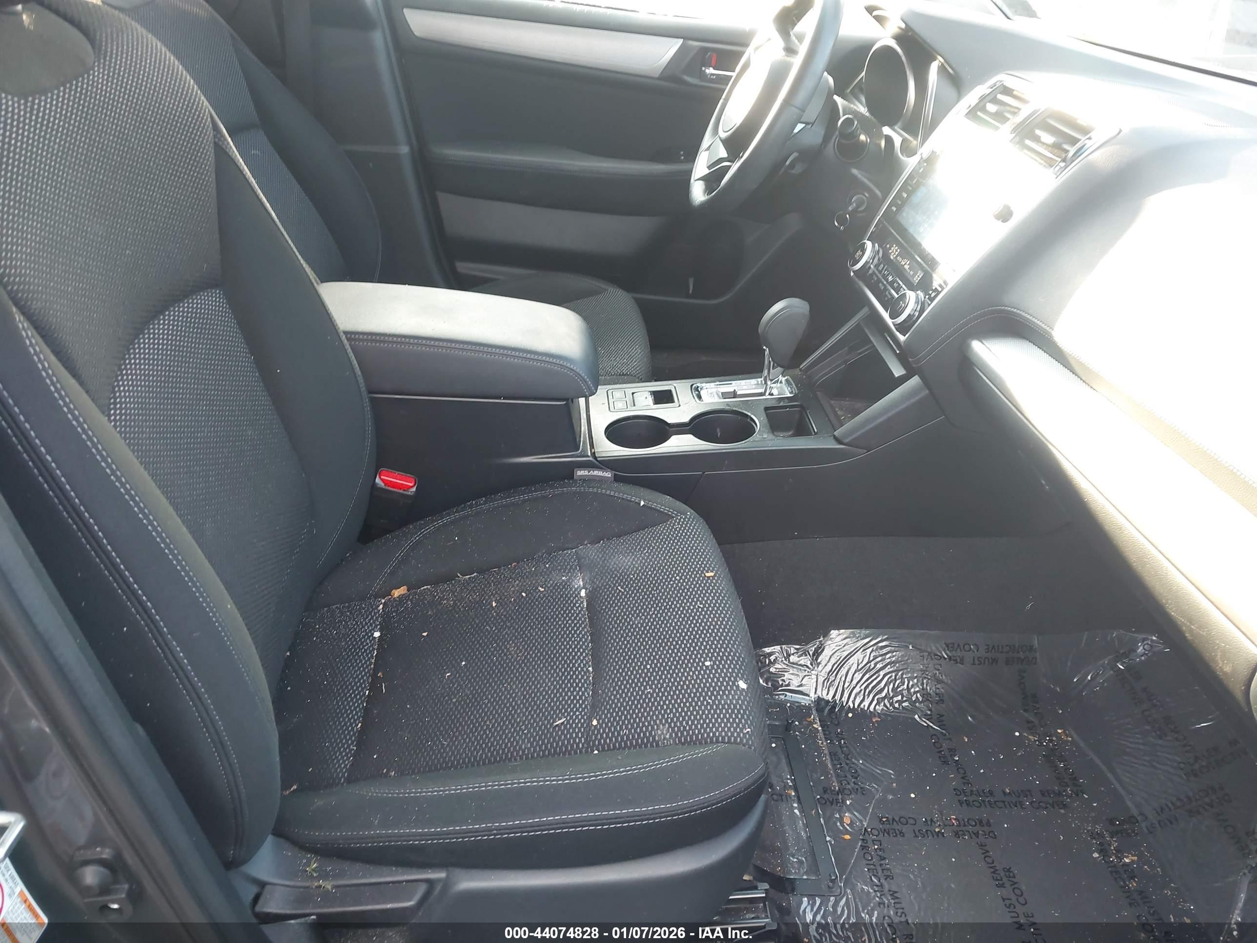 SUBARU OUTBACK image 5