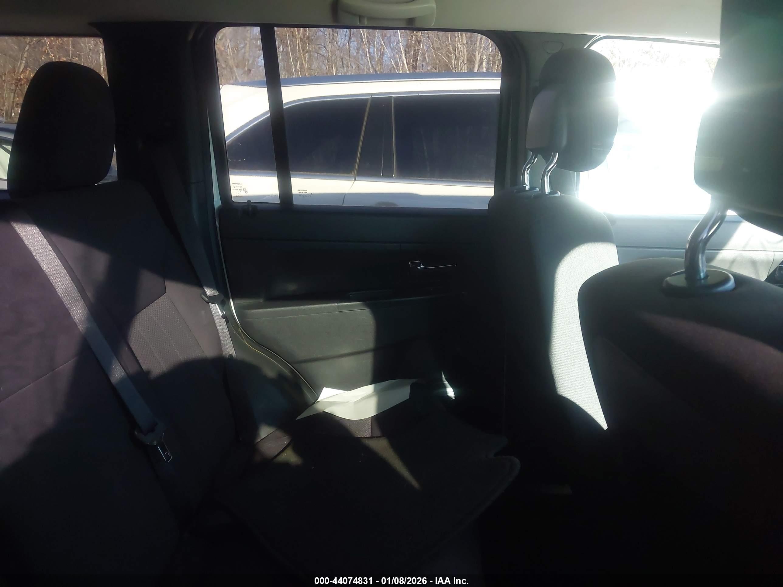 JEEP LIBERTY image 8