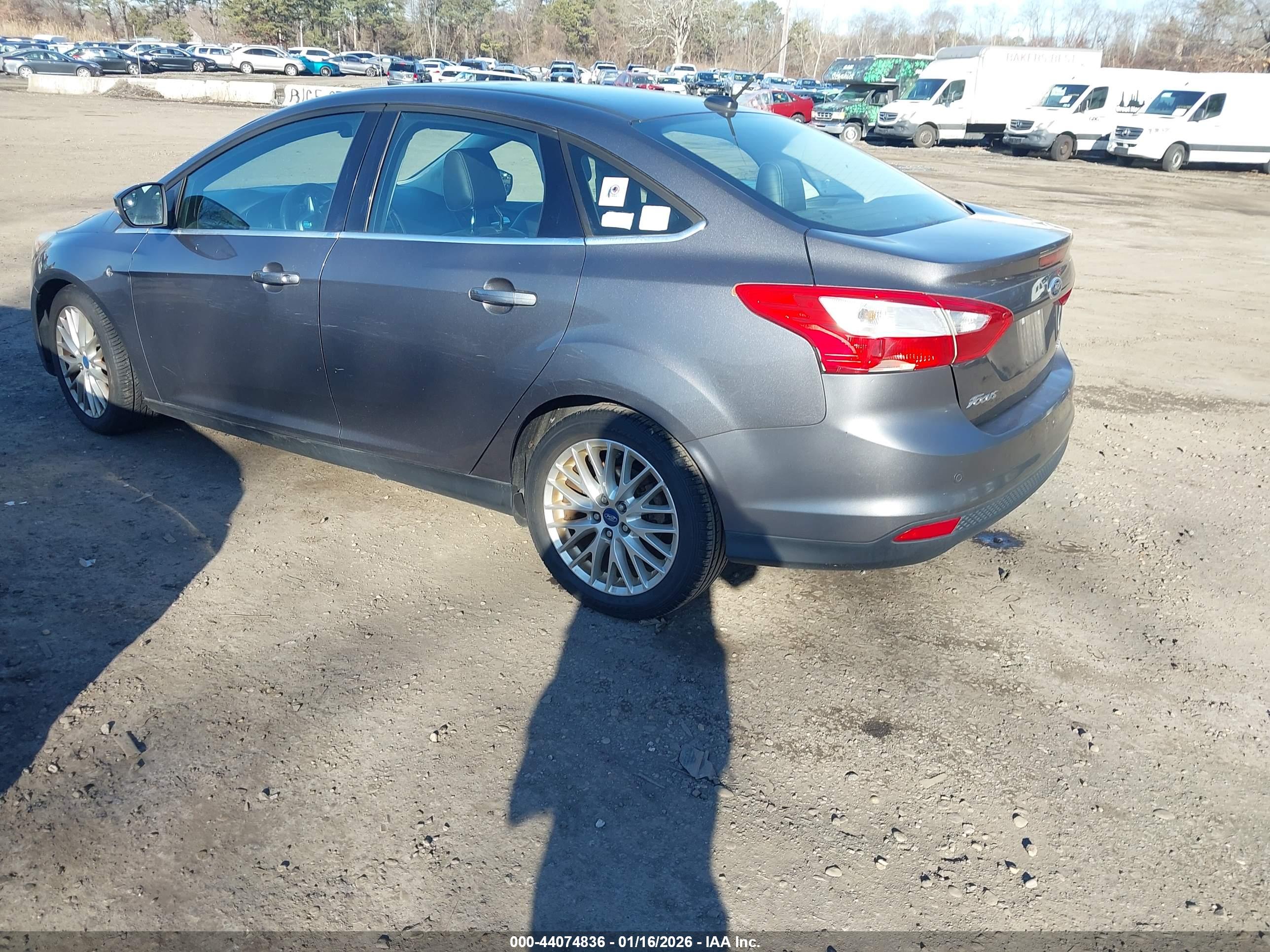 FORD FOCUS image 3