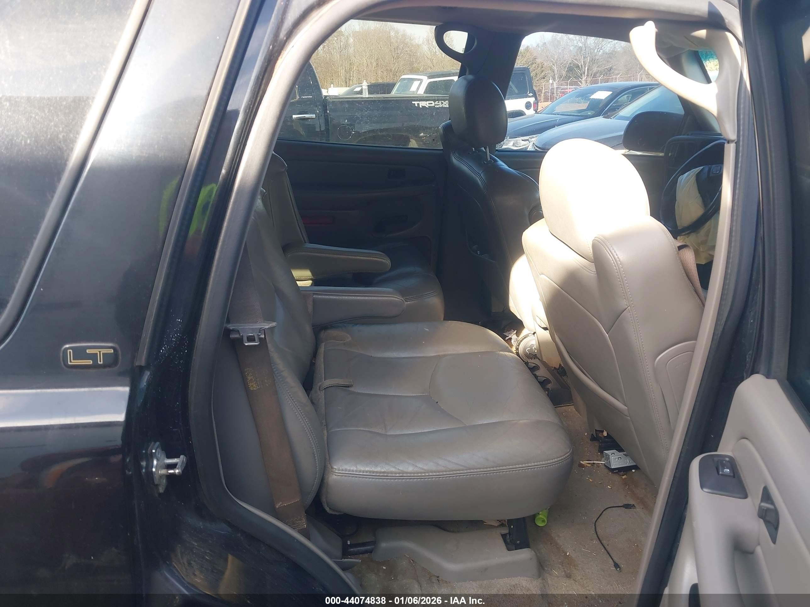 CHEVROLET TAHOE image 8