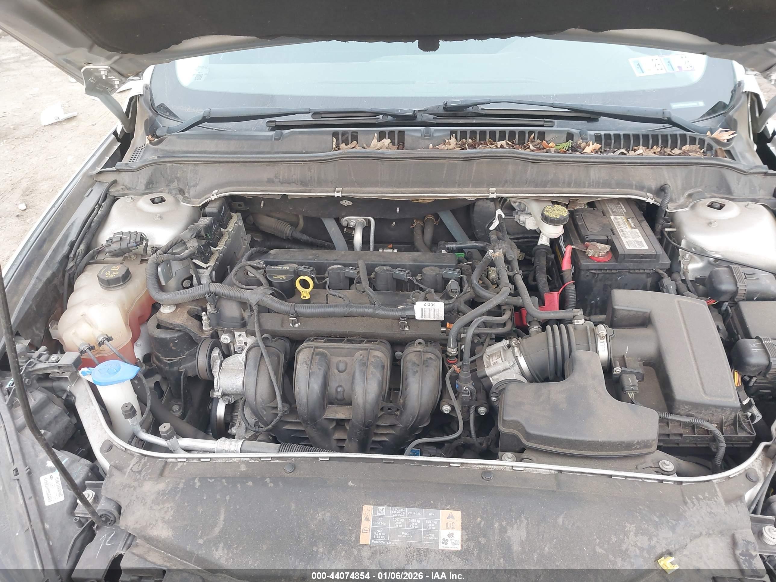 FORD FUSION image 10