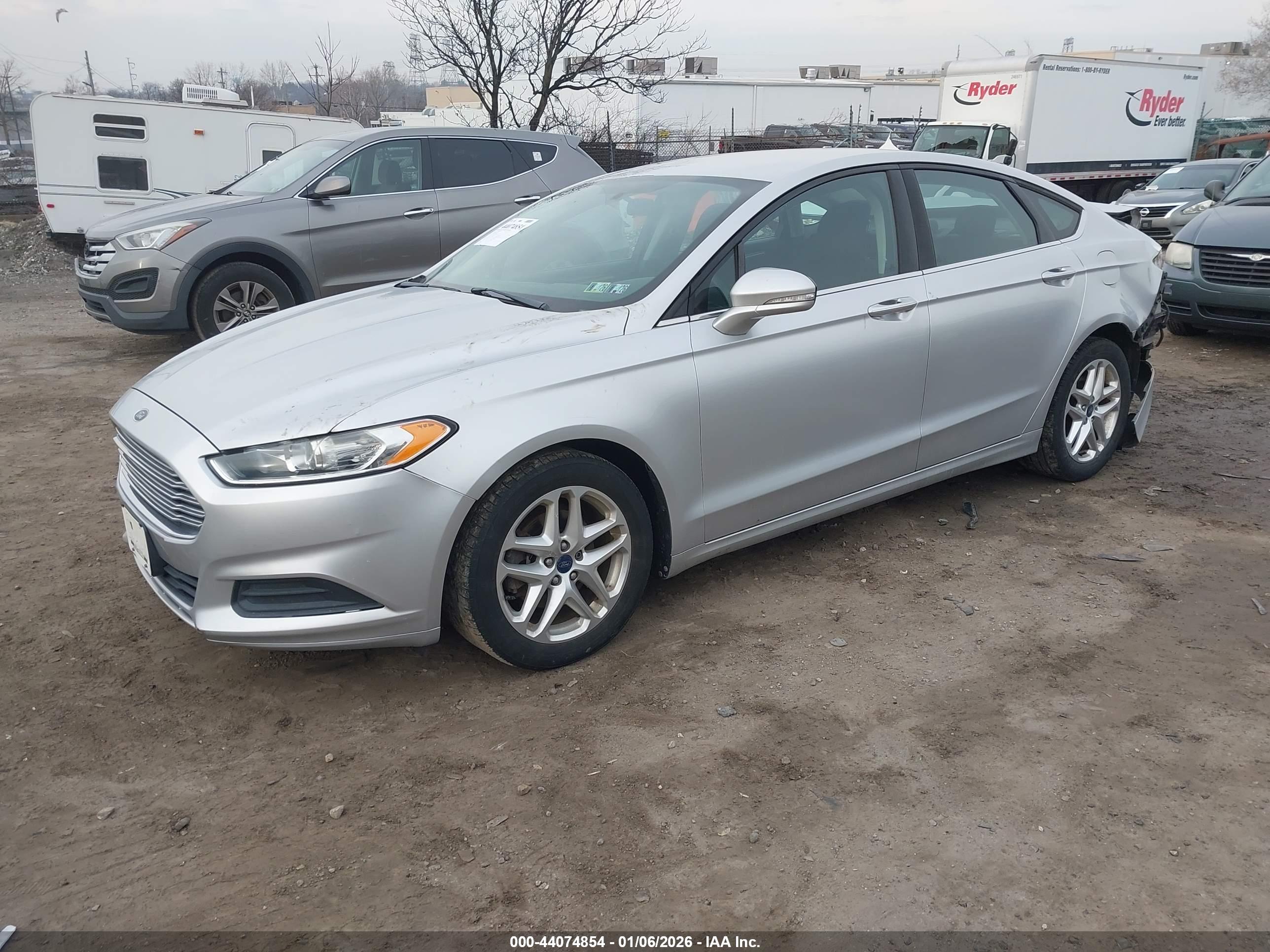 FORD FUSION image 2