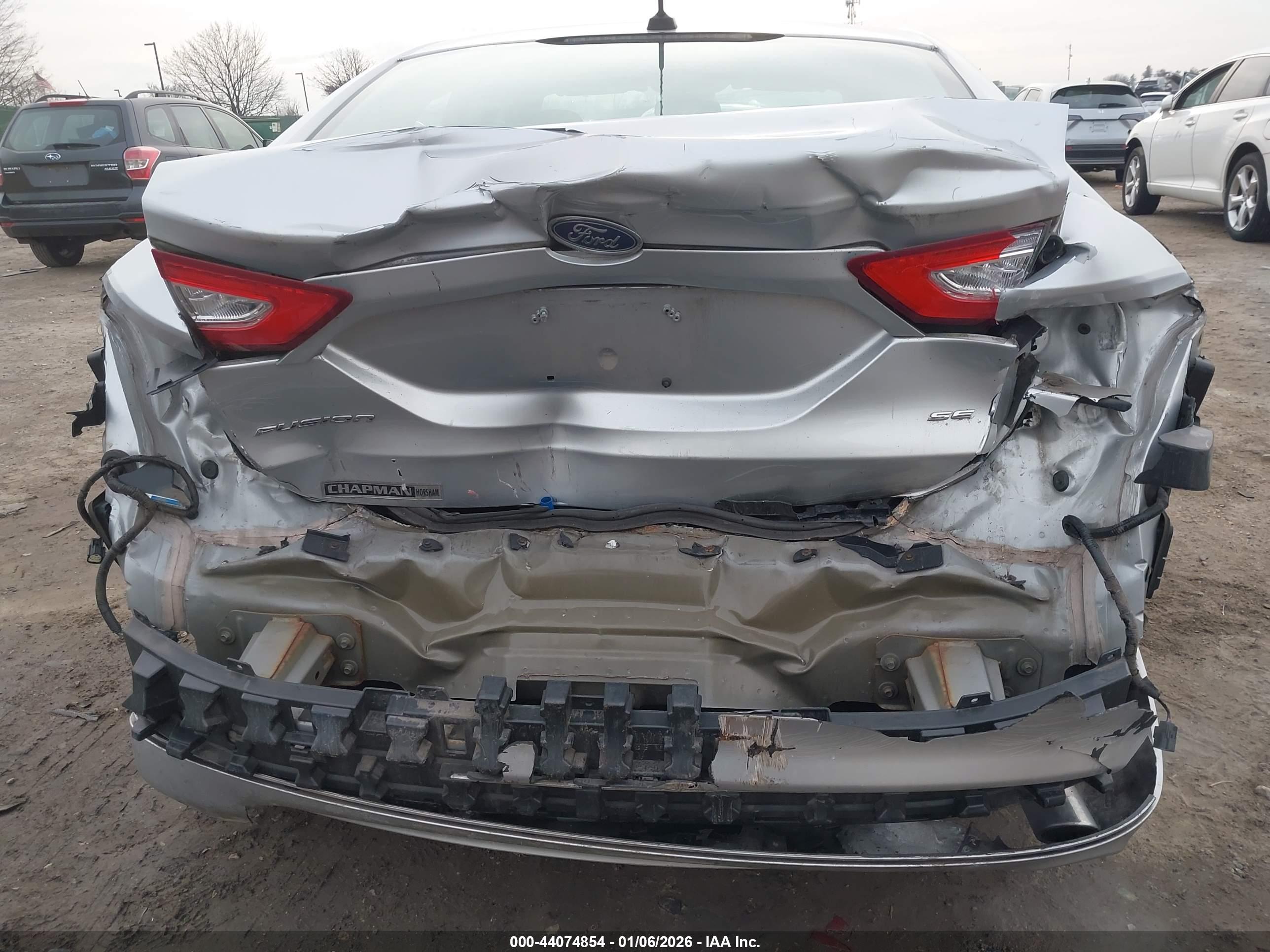 FORD FUSION image 6