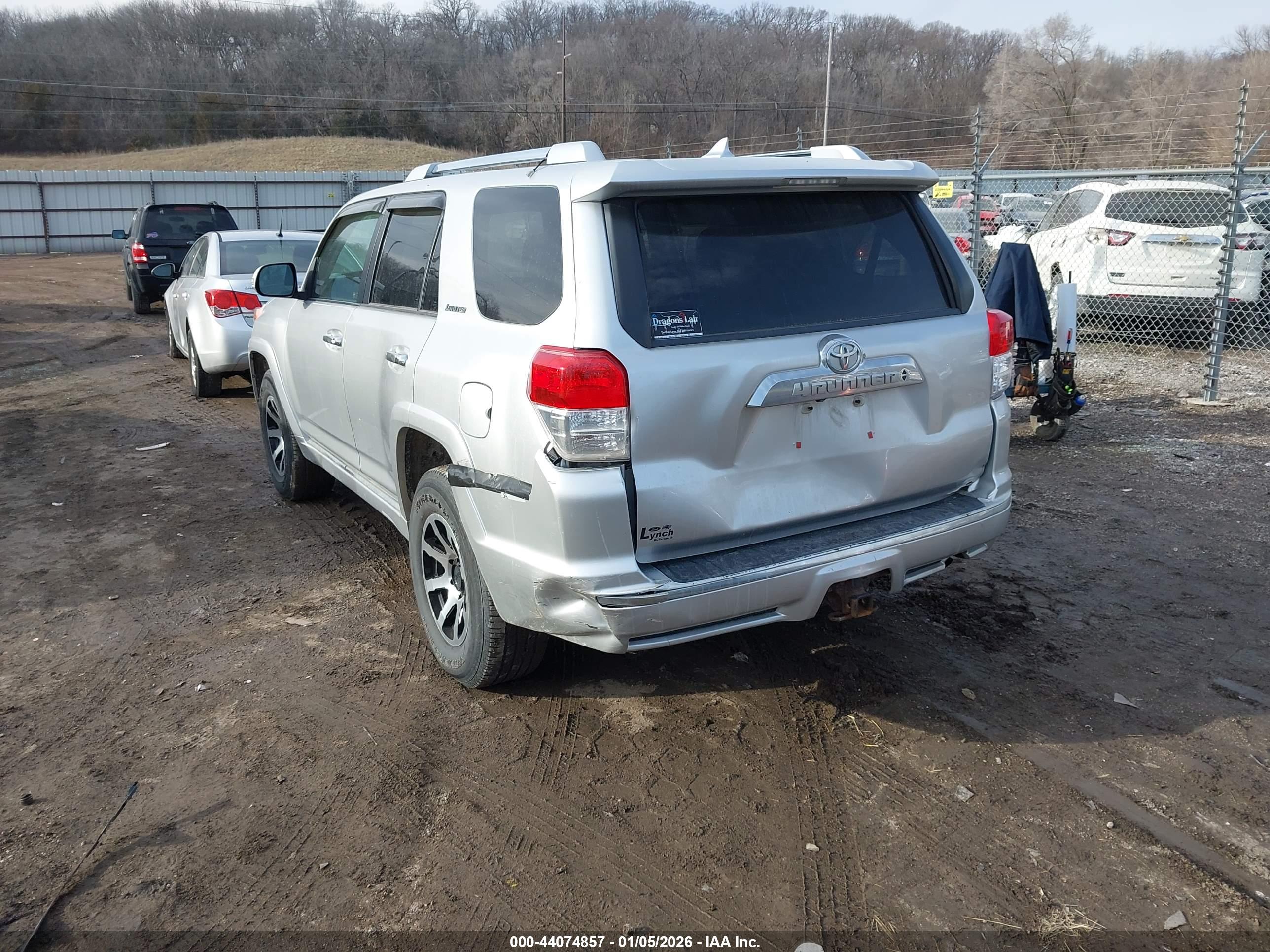 TOYOTA 4RUNNER image 3