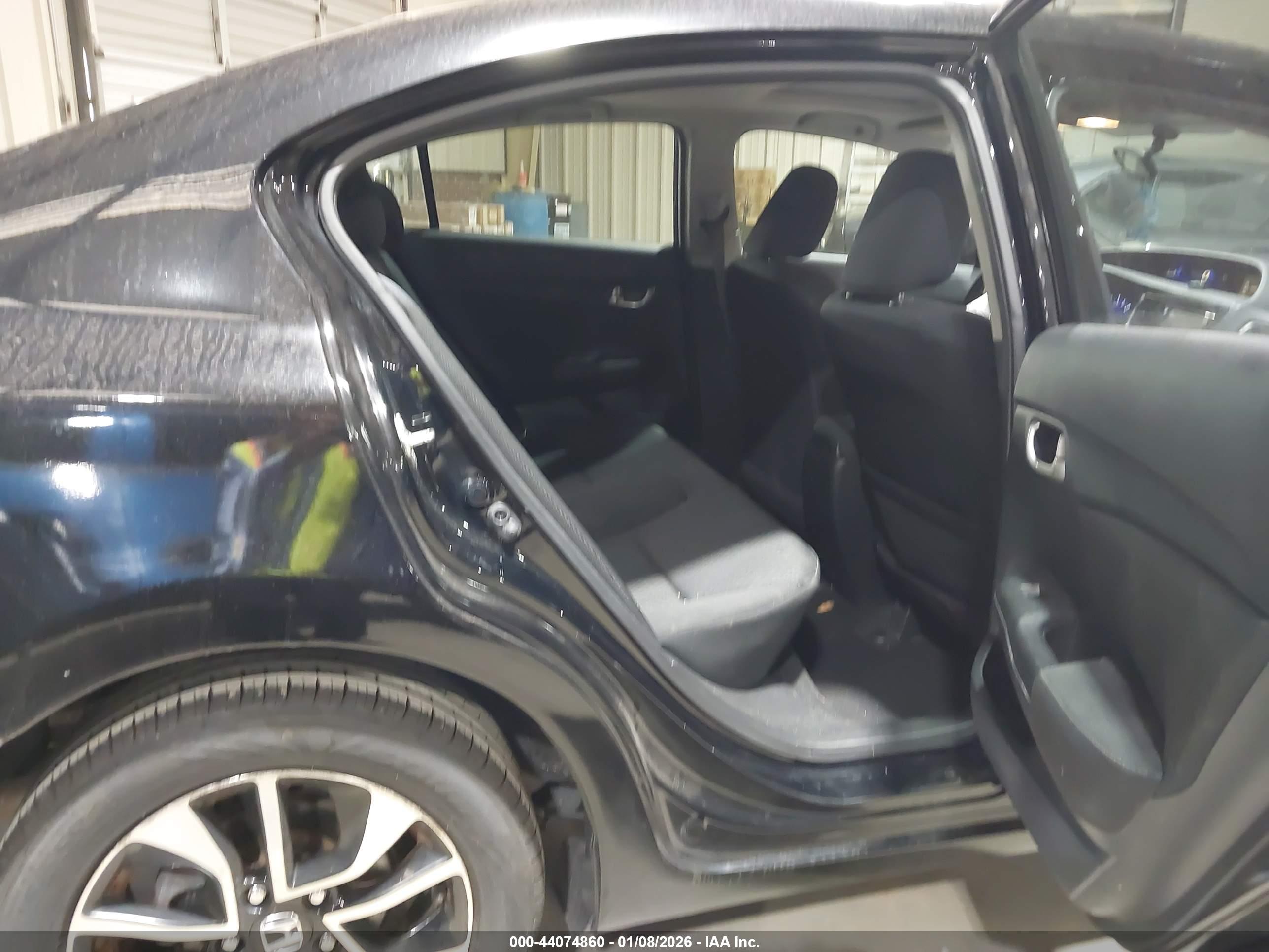 HONDA CIVIC image 8