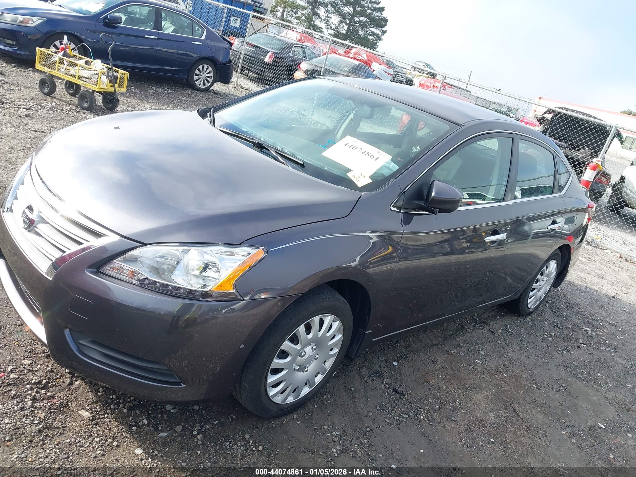 NISSAN SENTRA image 2