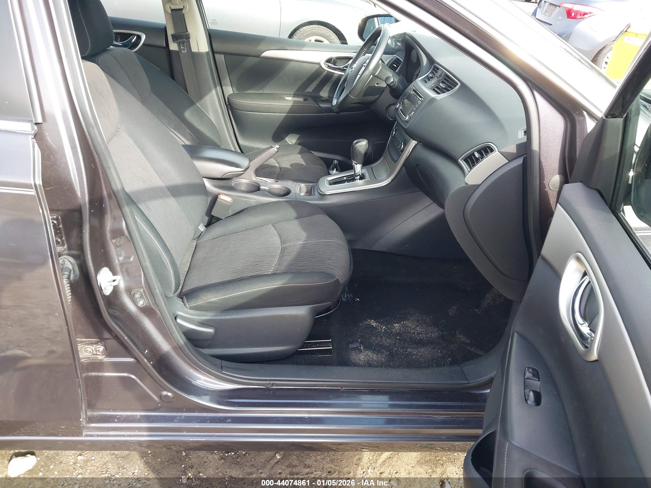 NISSAN SENTRA image 5
