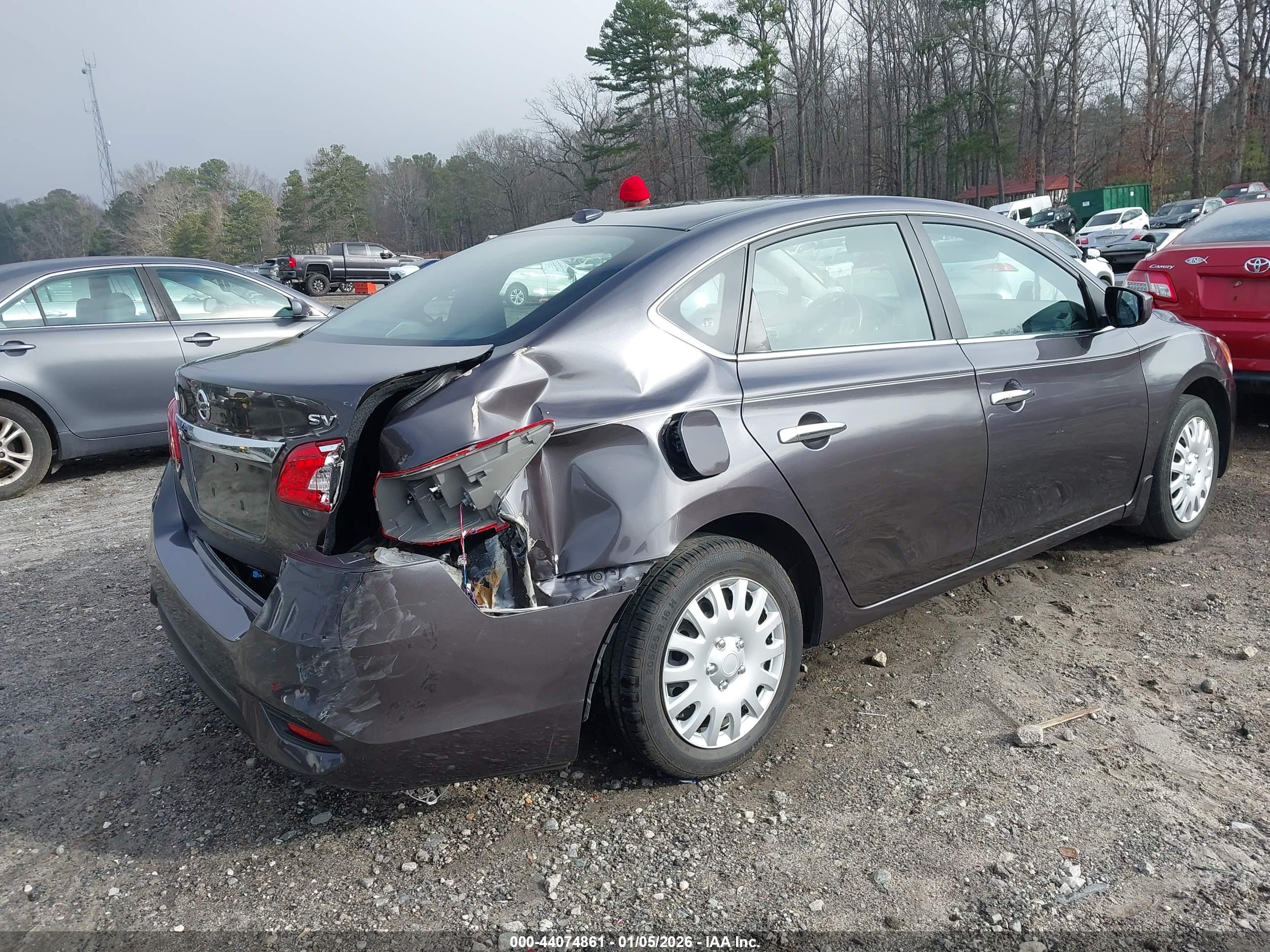 NISSAN SENTRA image 6