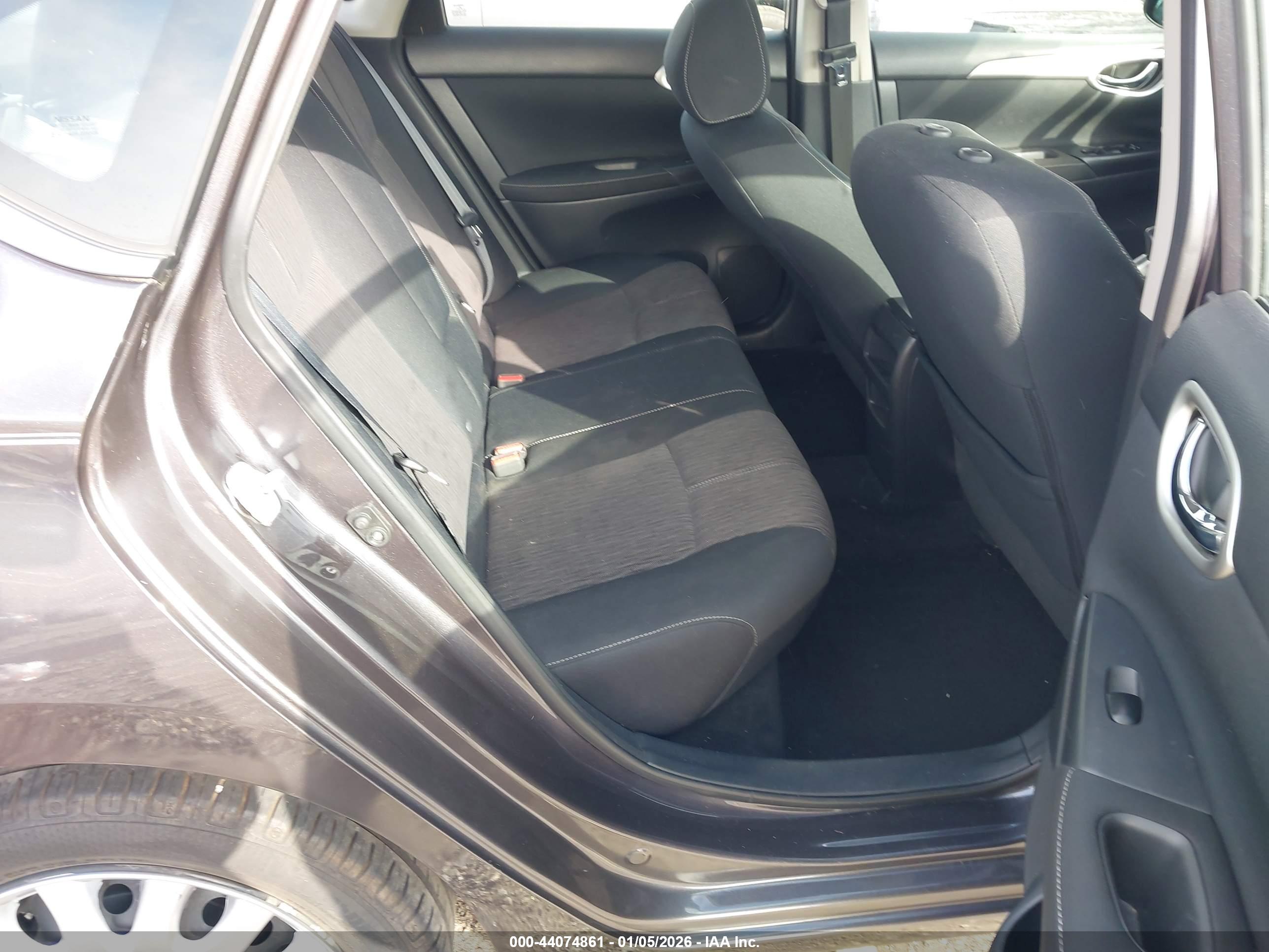 NISSAN SENTRA image 8