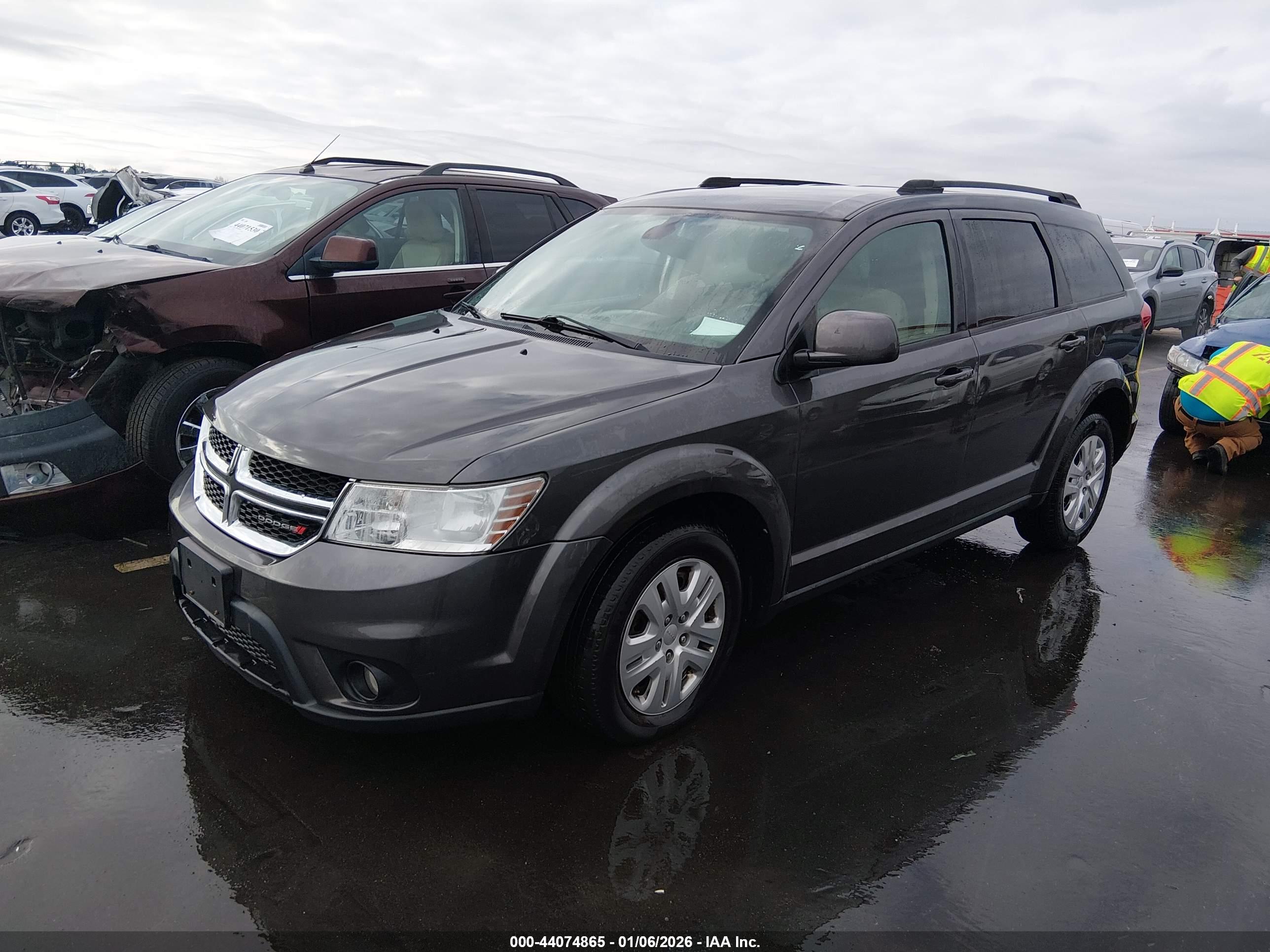 DODGE JOURNEY image 2