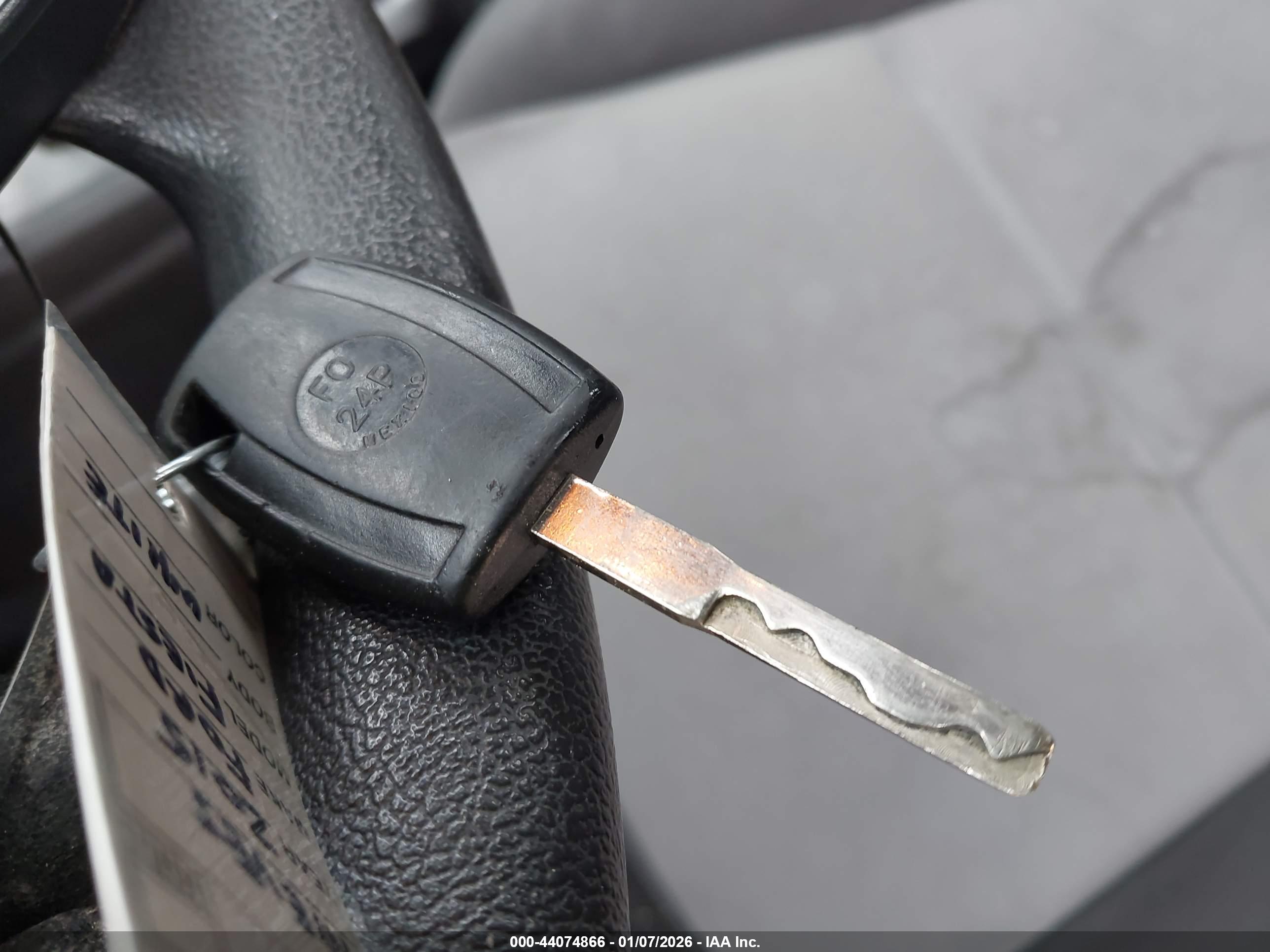 FORD FIESTA image 11