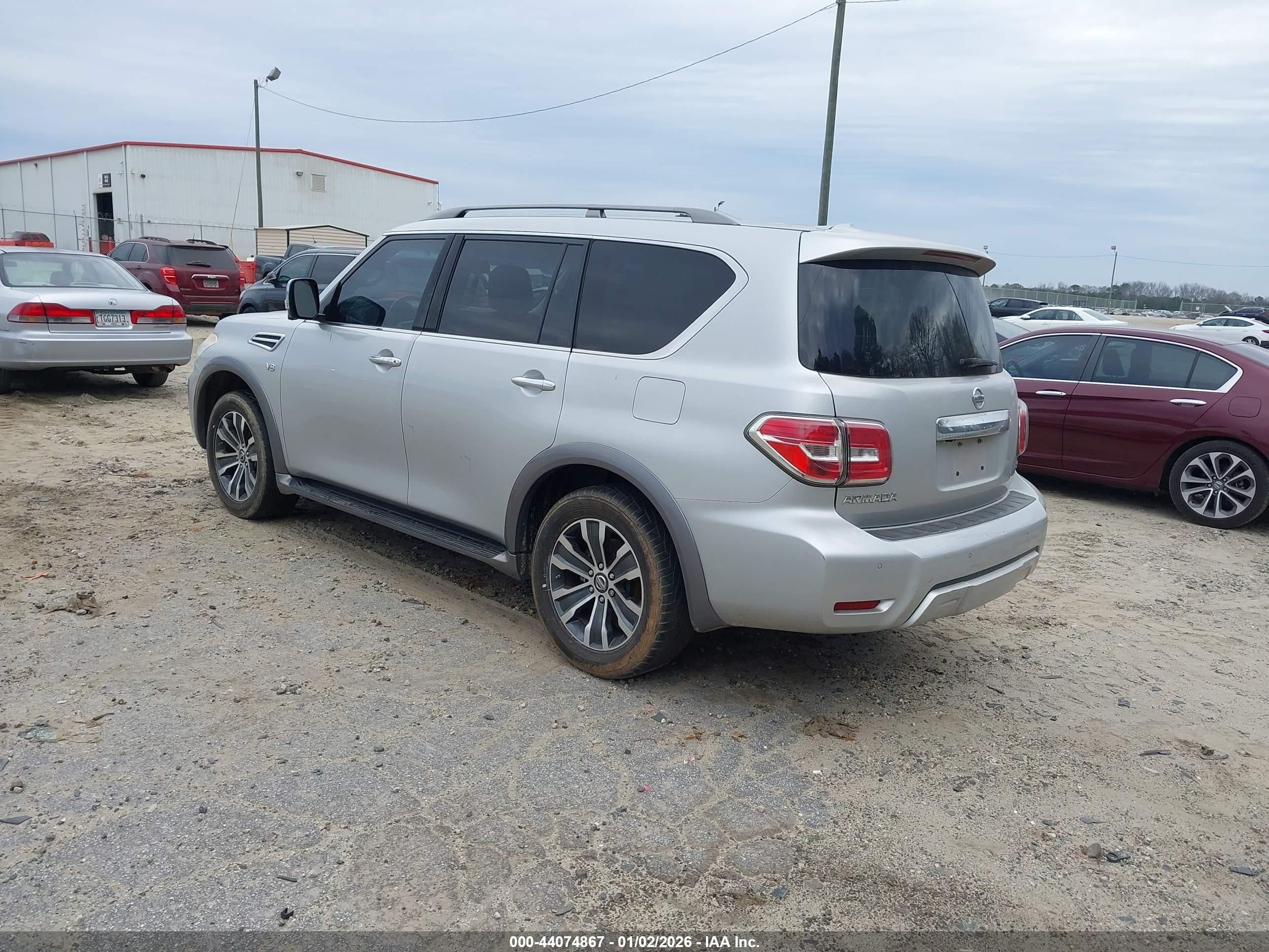 NISSAN ARMADA image 3