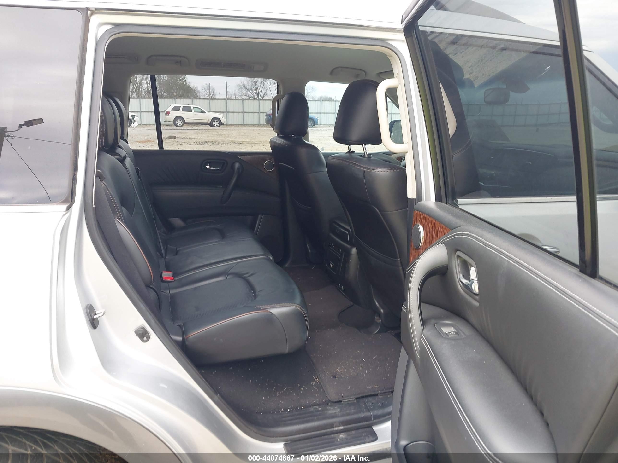 NISSAN ARMADA image 8