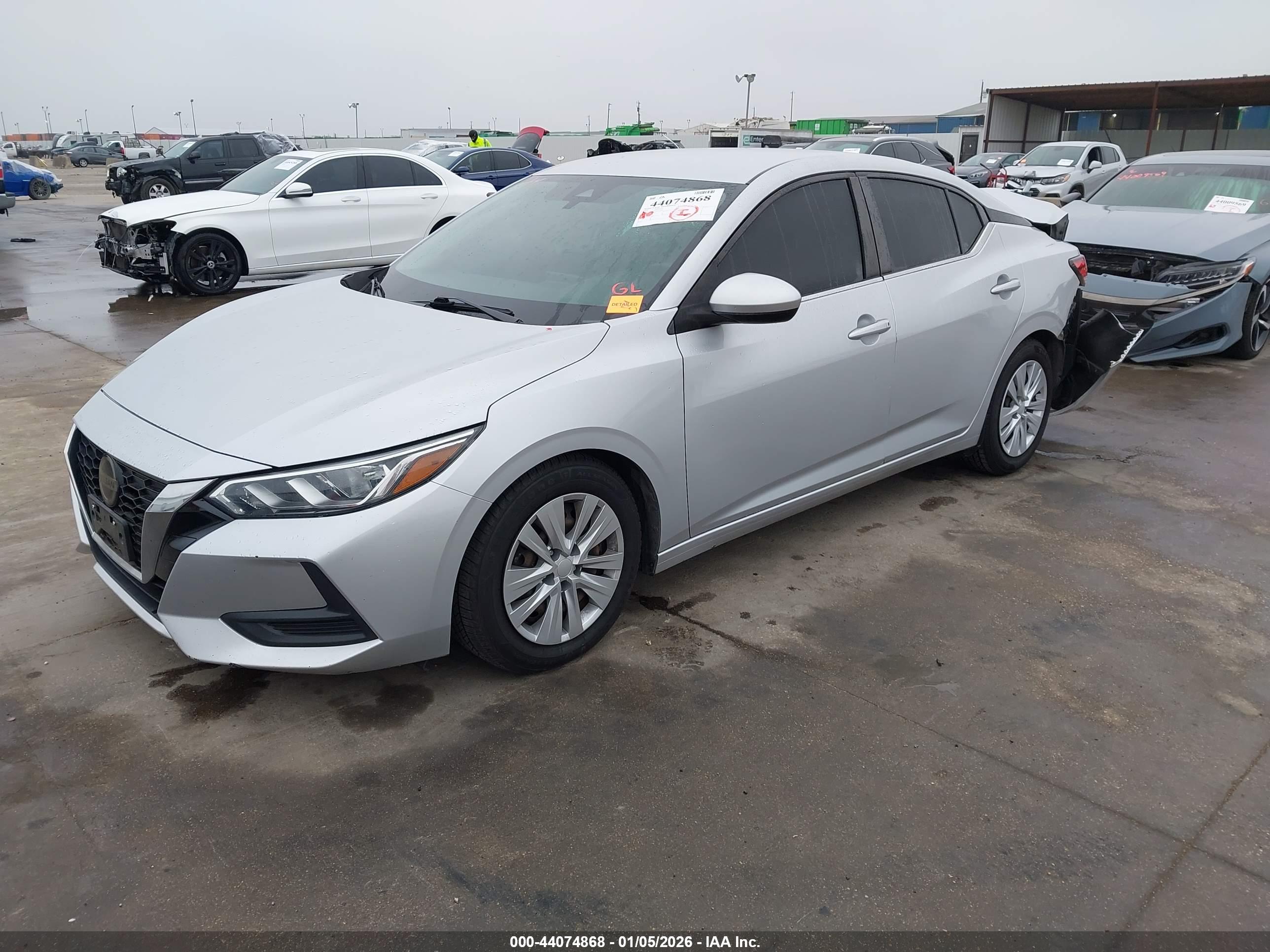 NISSAN SENTRA image 2