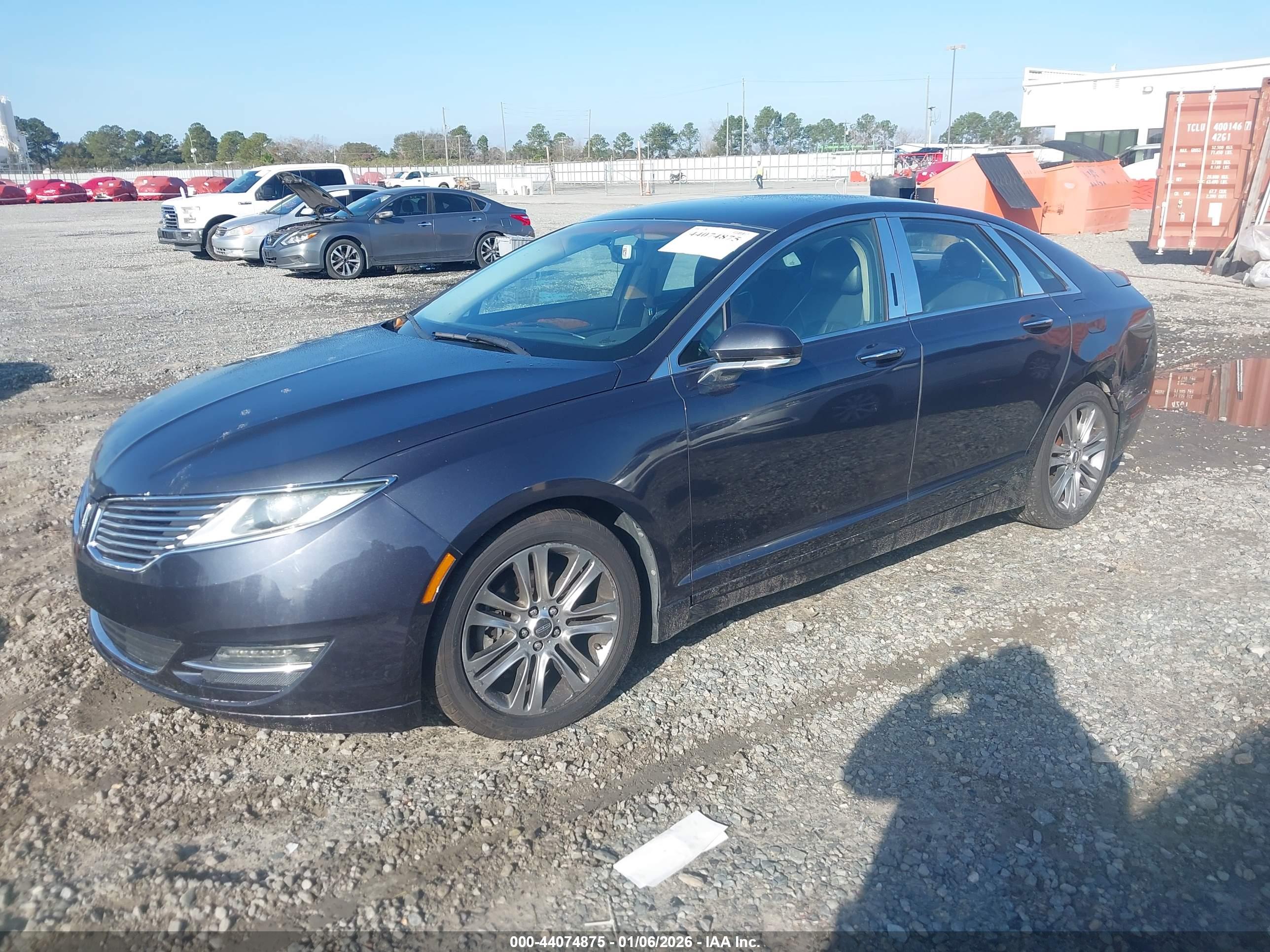 LINCOLN MKZ image 2