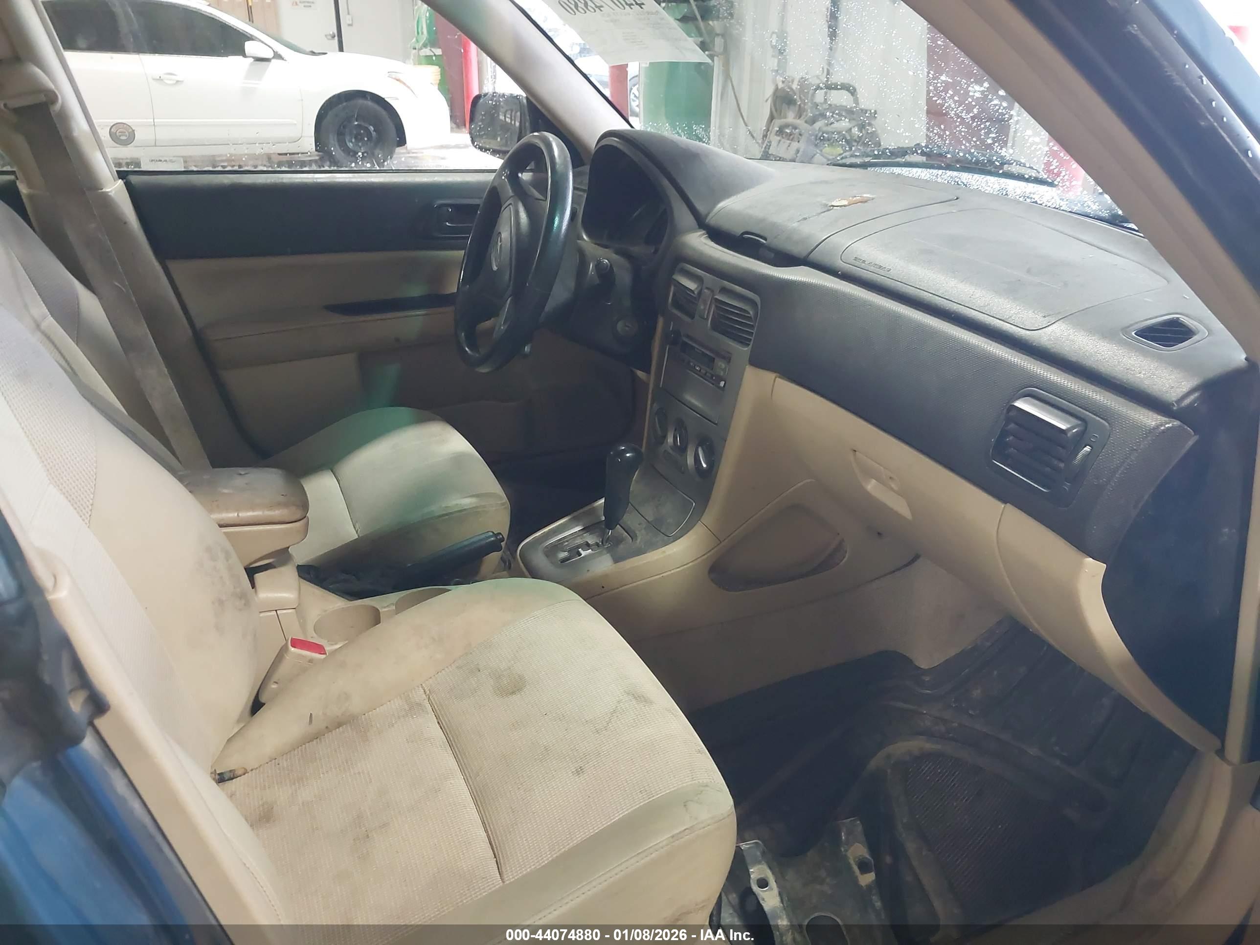 SUBARU FORESTER image 5