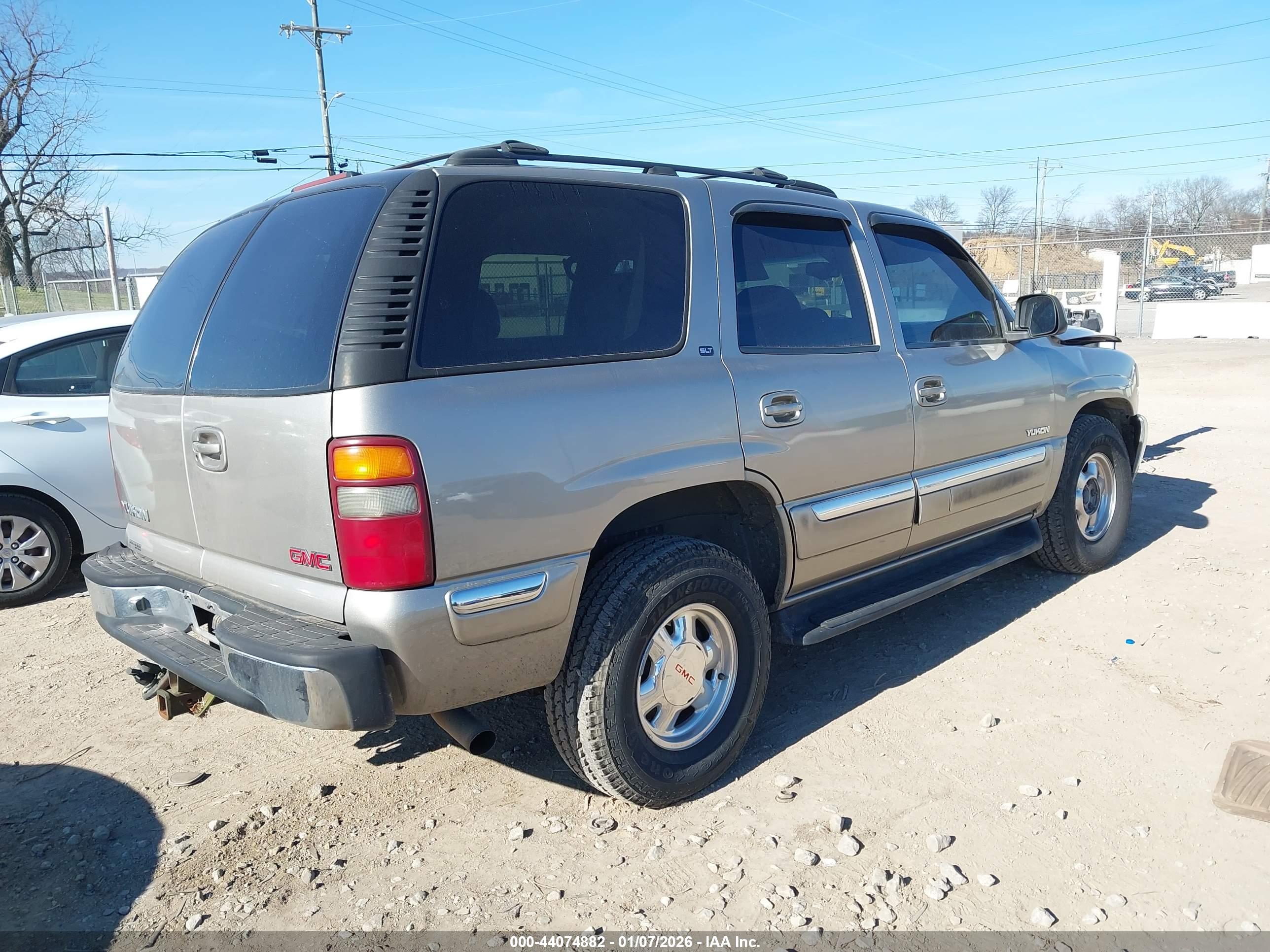 GMC YUKON image 4