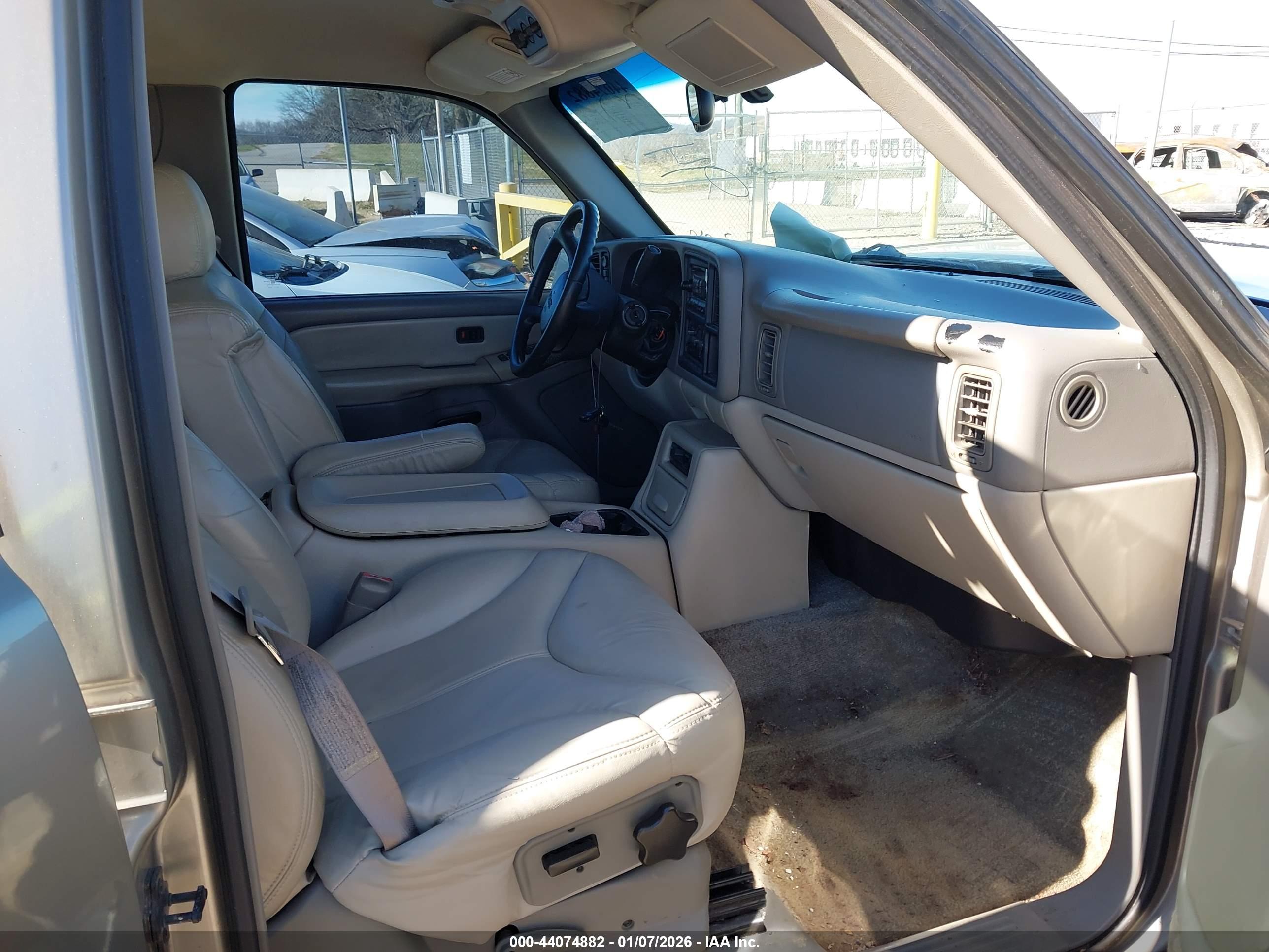 GMC YUKON image 5