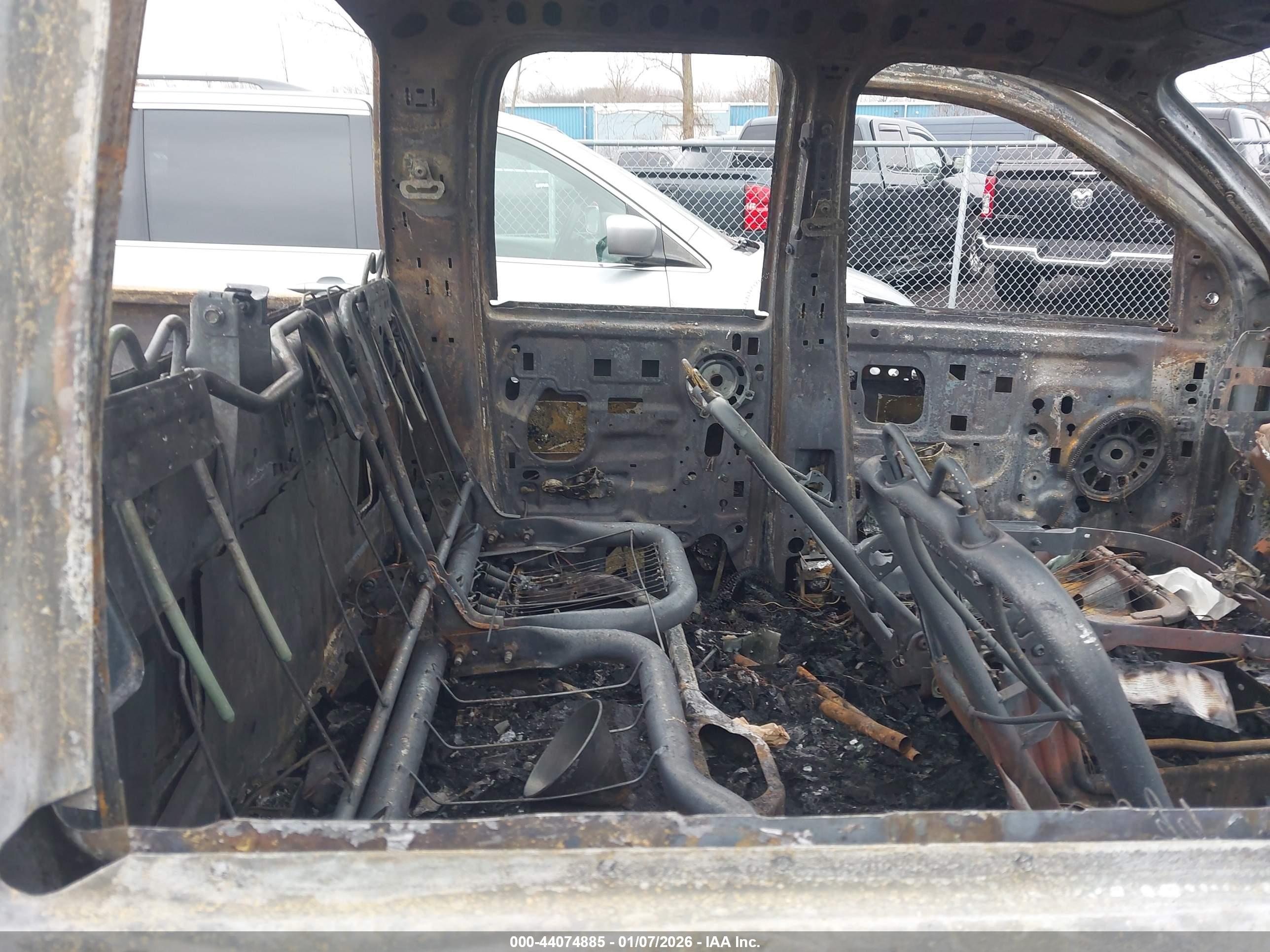DODGE RAM image 8