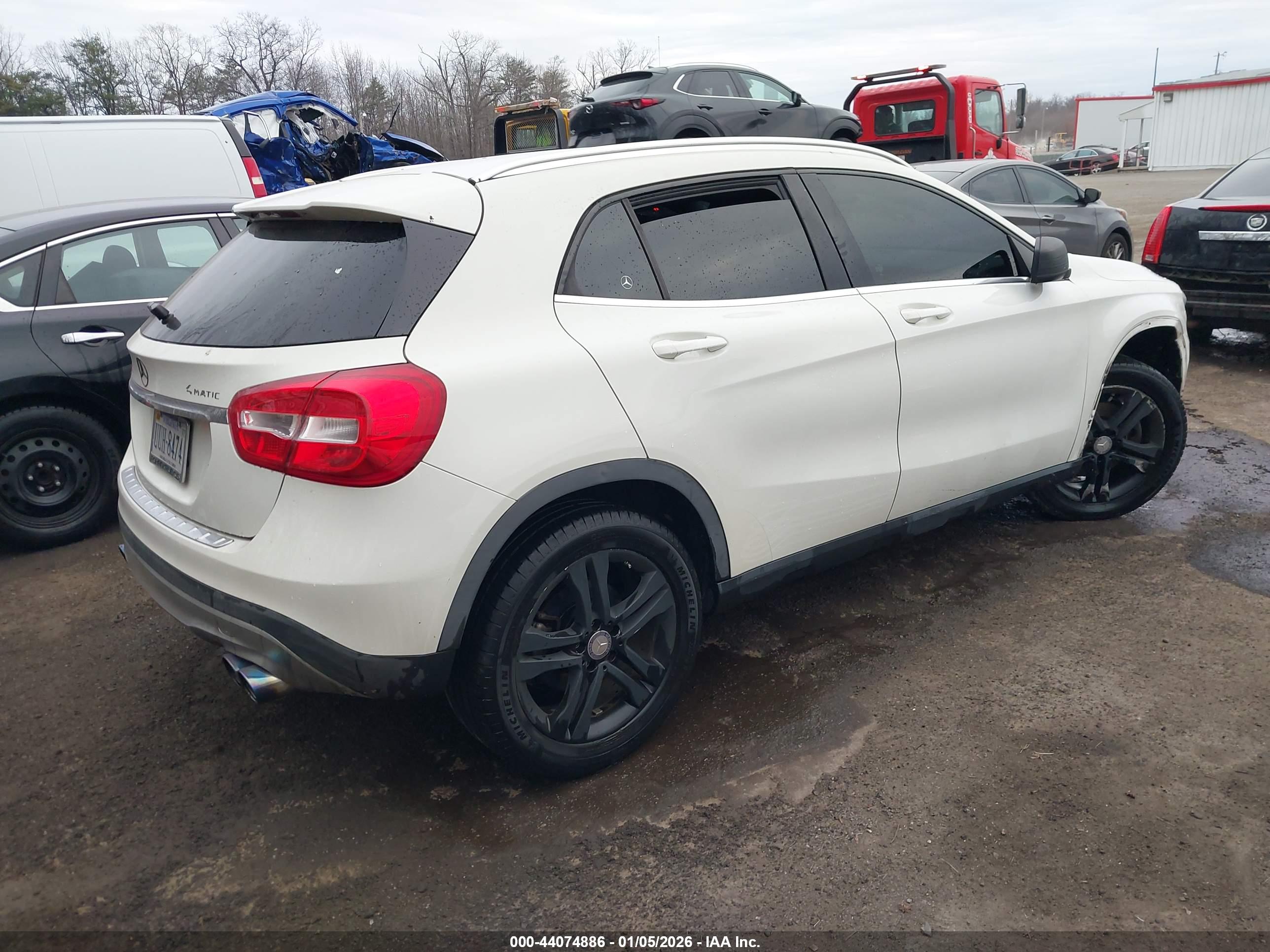 MERCEDES-BENZ GLA image 4