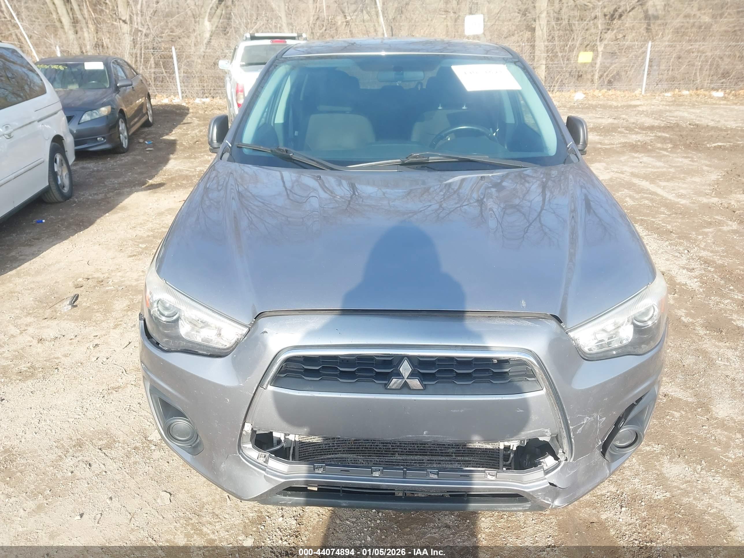 MITSUBISHI OUTLANDER image 6