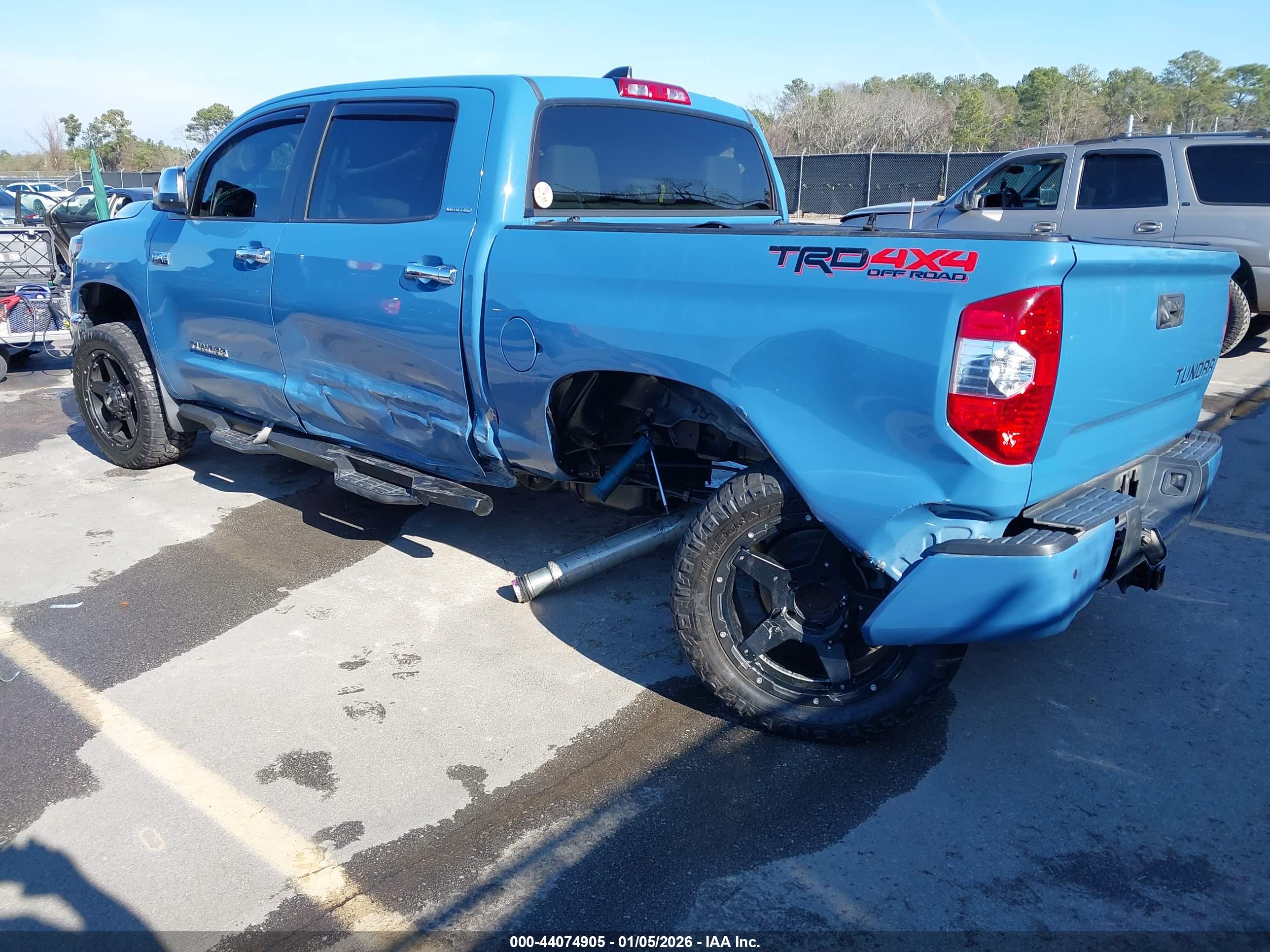 TOYOTA TUNDRA image 3