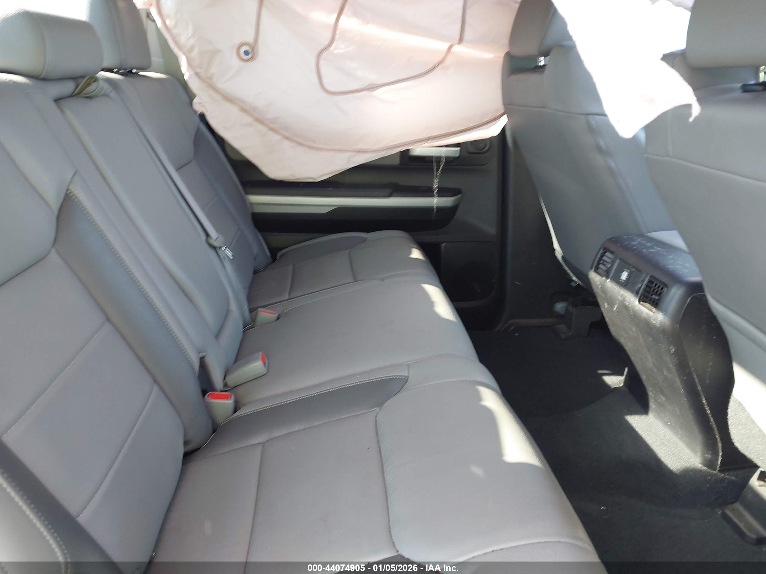 TOYOTA TUNDRA image 8