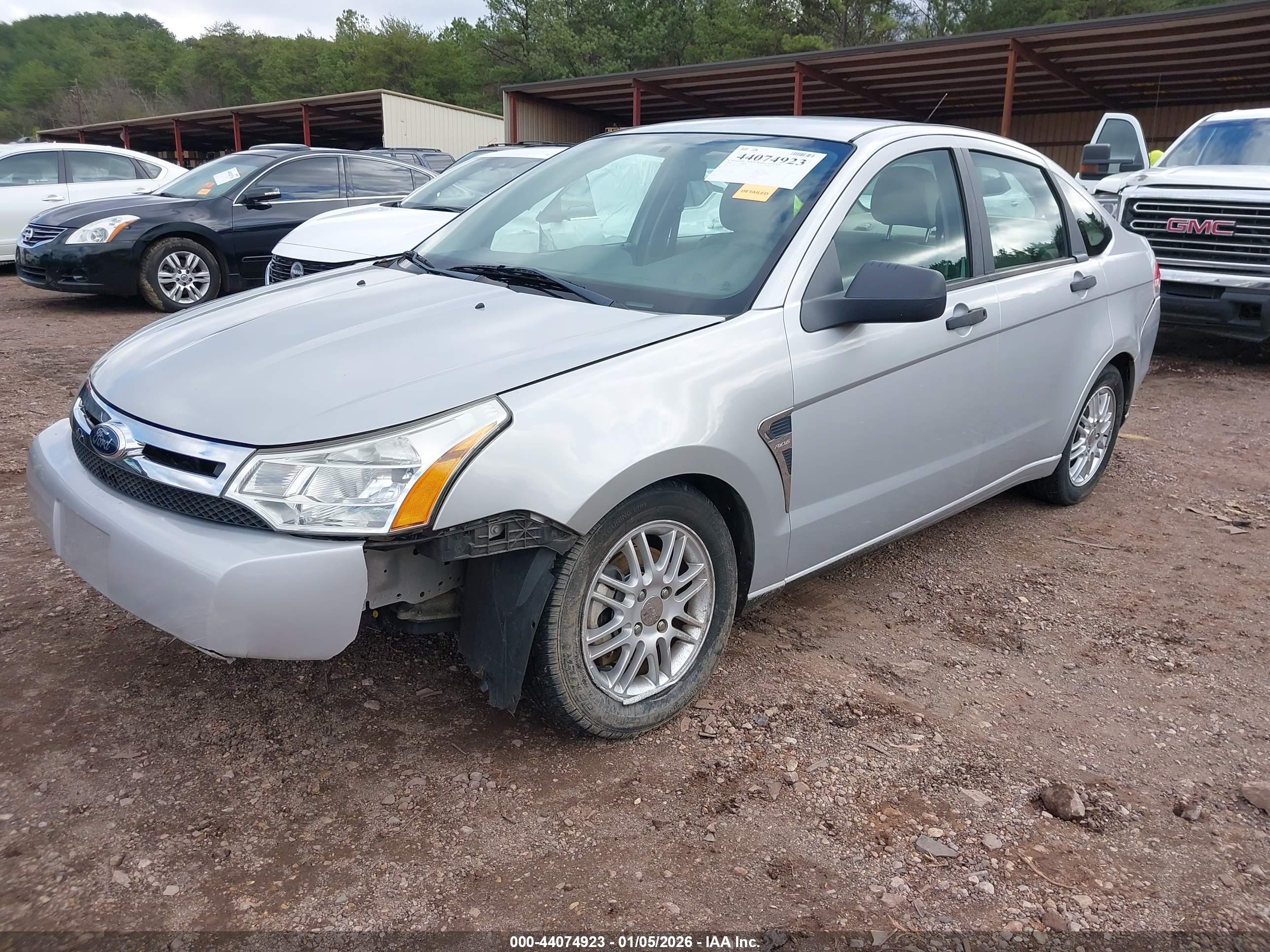 FORD FOCUS image 2
