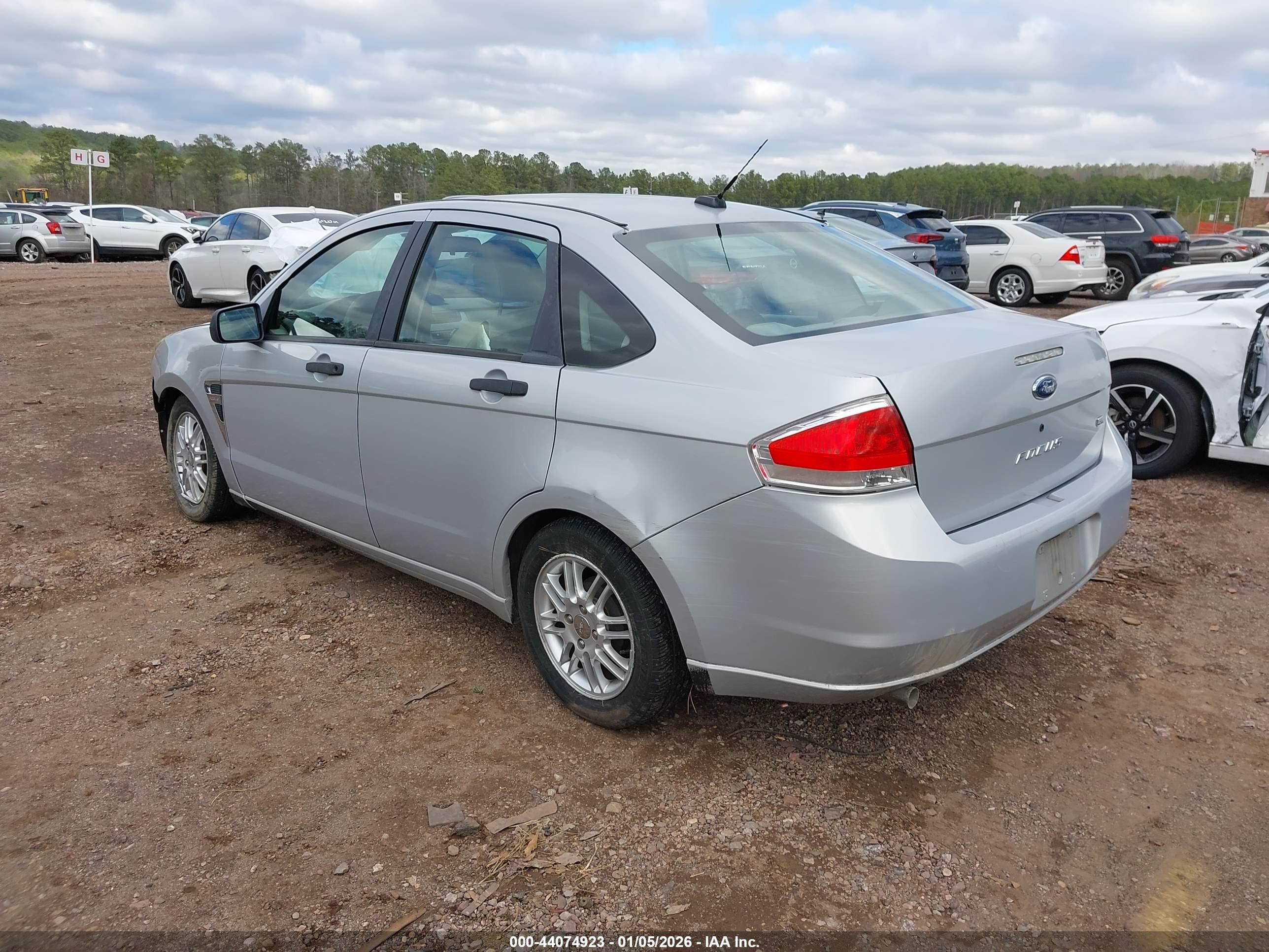 FORD FOCUS image 3