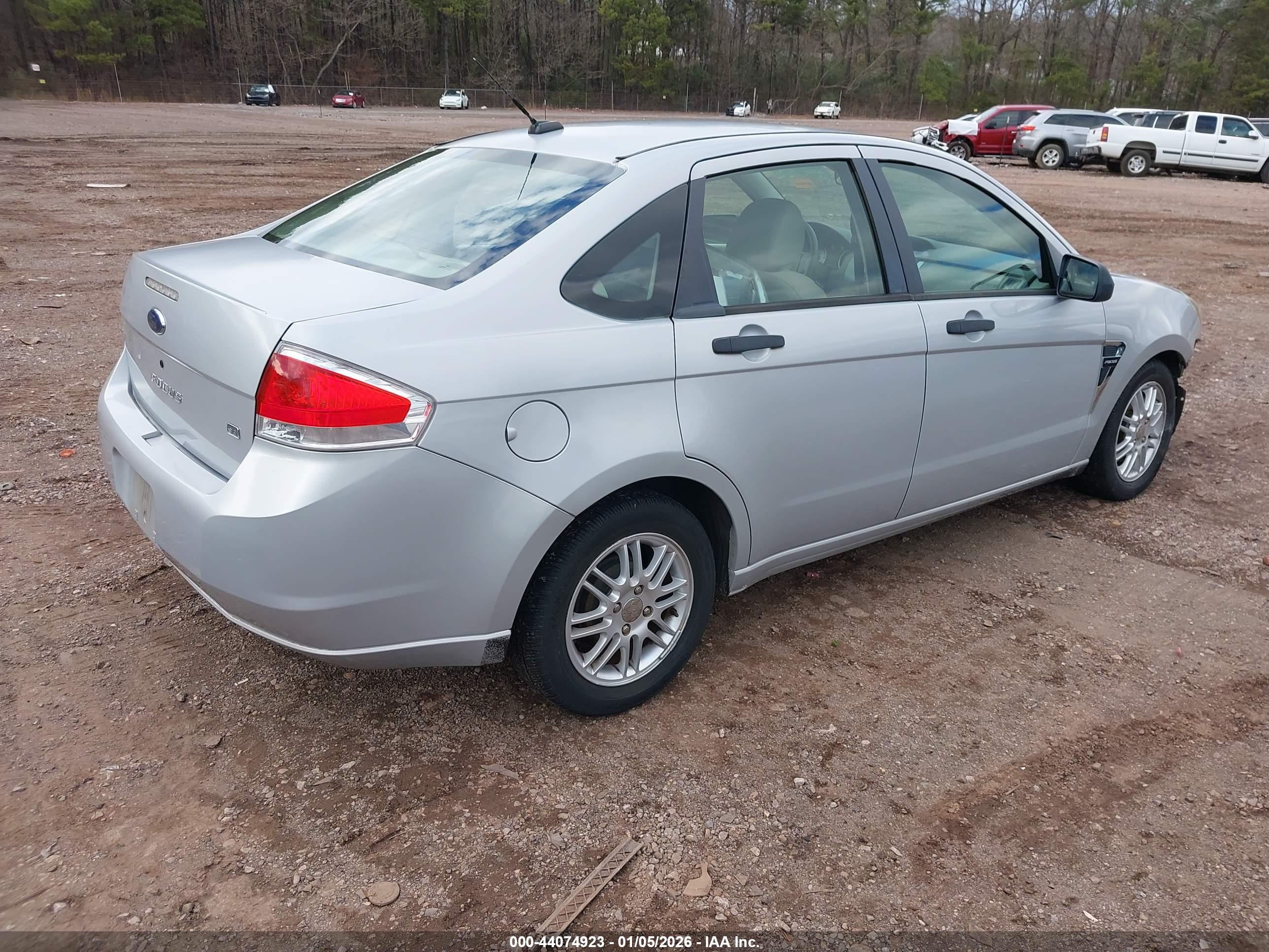 FORD FOCUS image 4