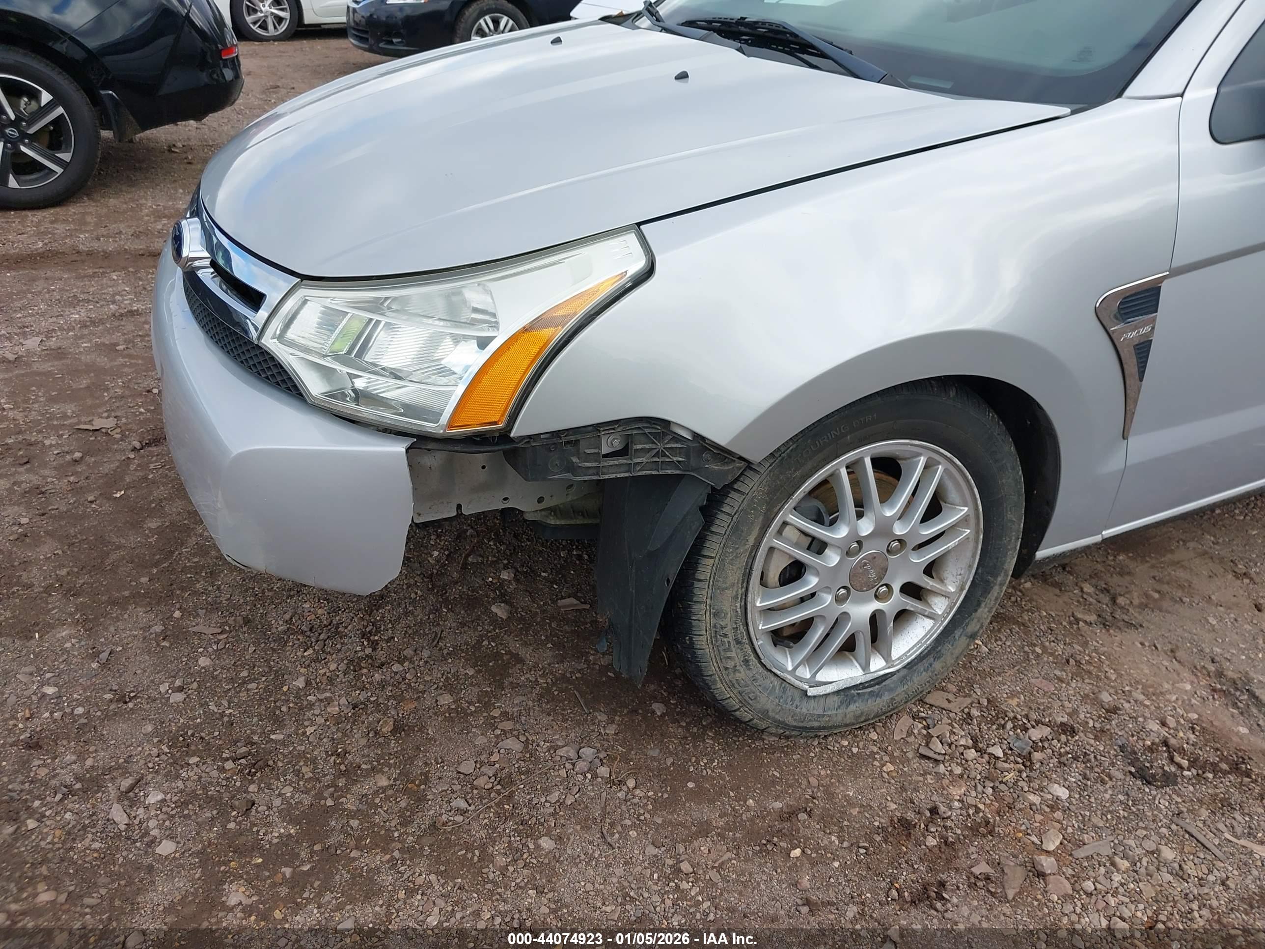 FORD FOCUS image 6
