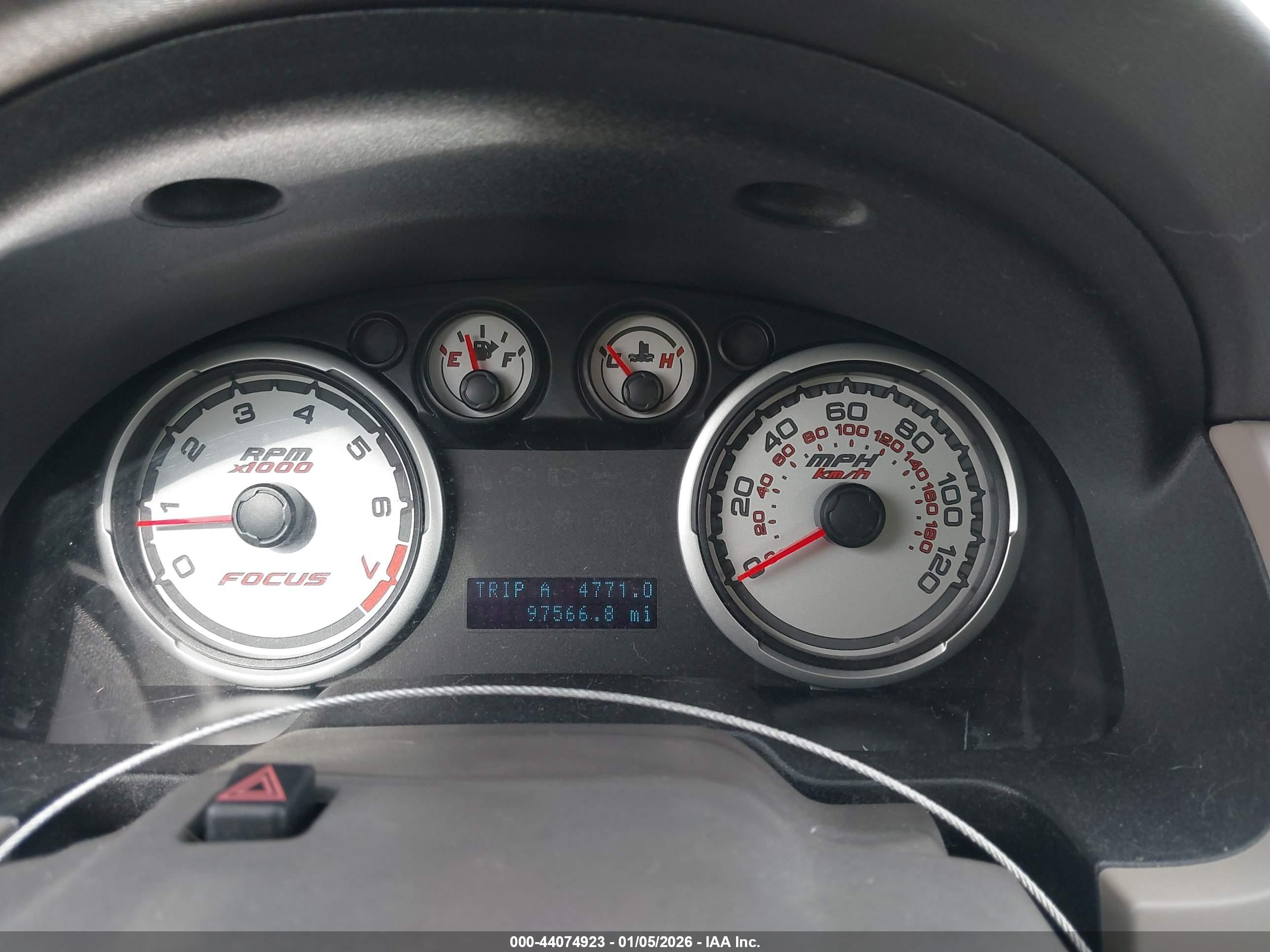 FORD FOCUS image 7