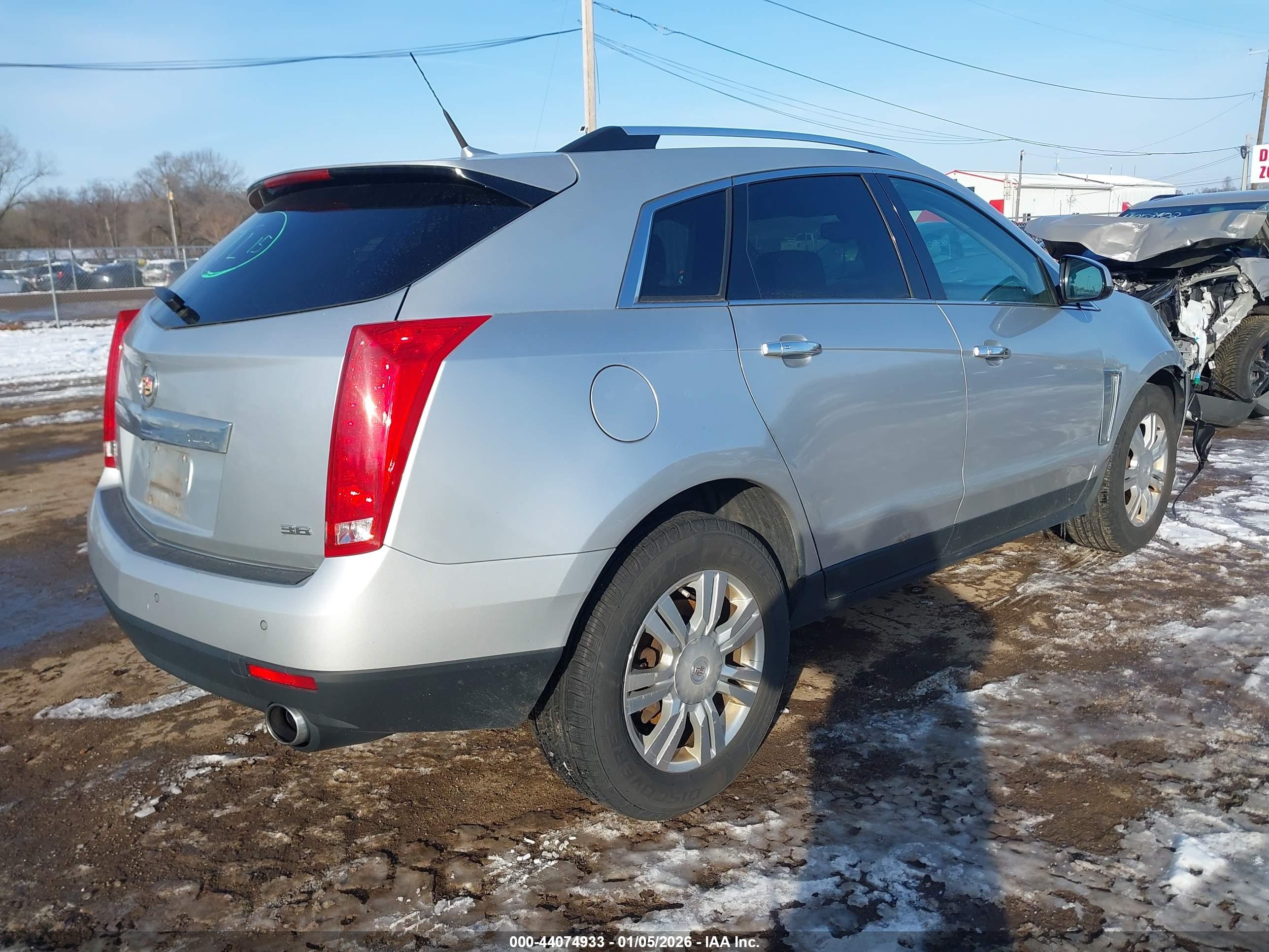 CADILLAC SRX image 4