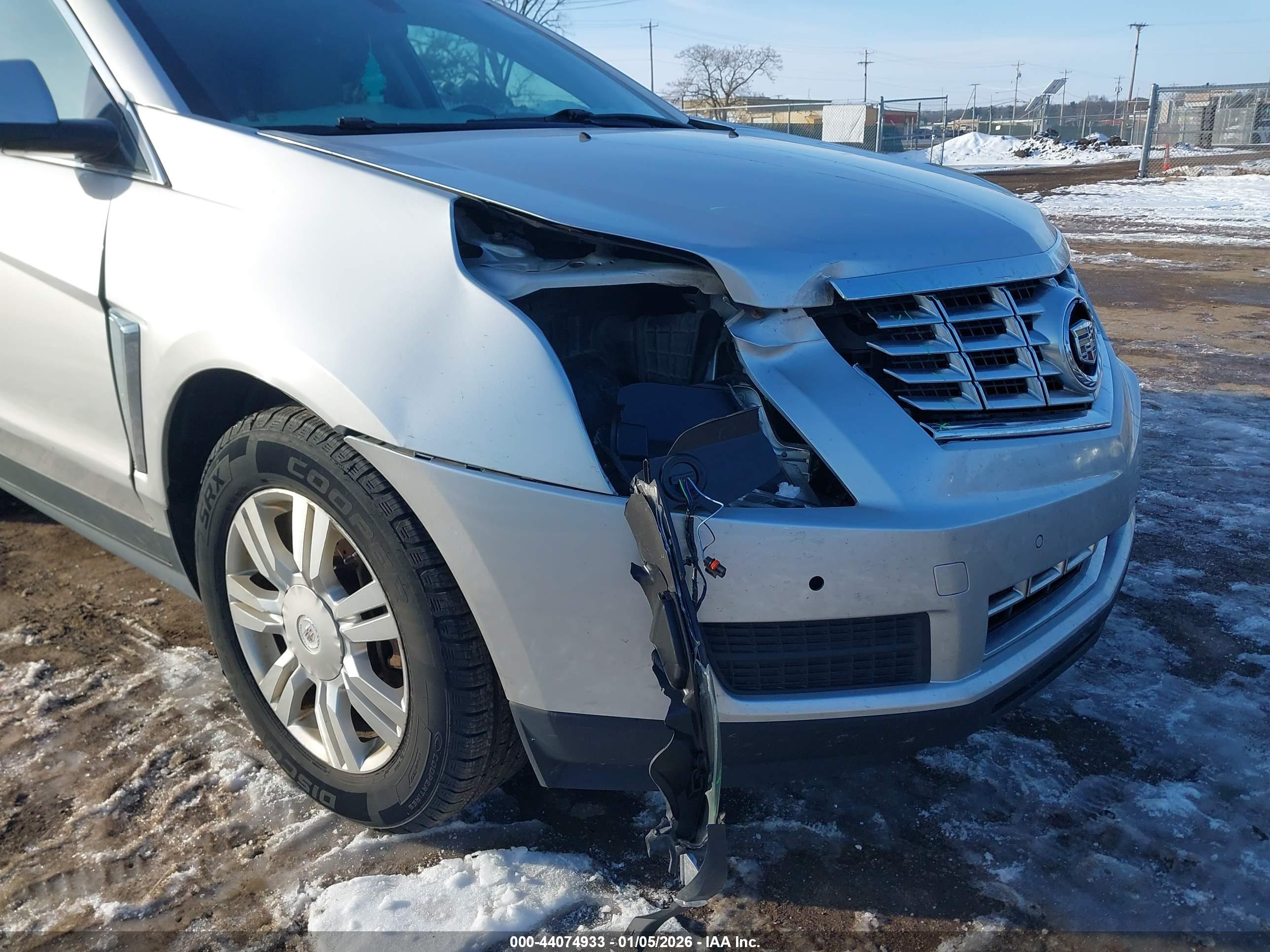 CADILLAC SRX image 6
