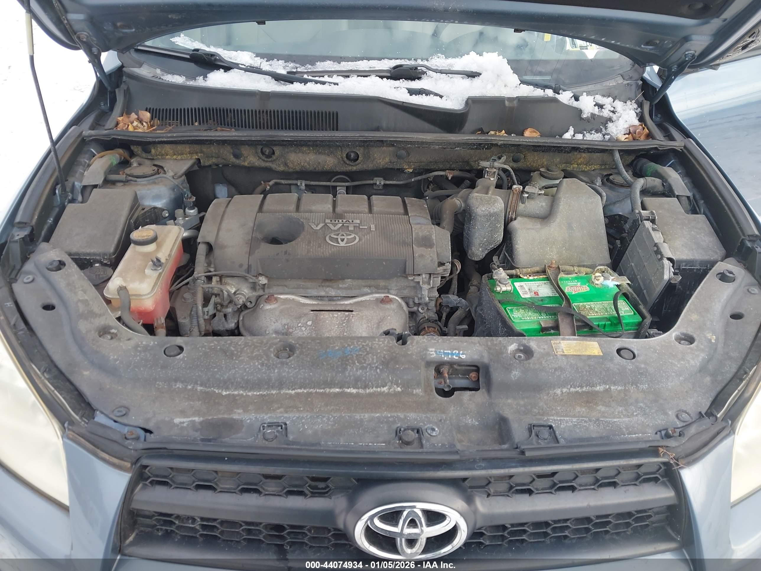 TOYOTA RAV4 image 10