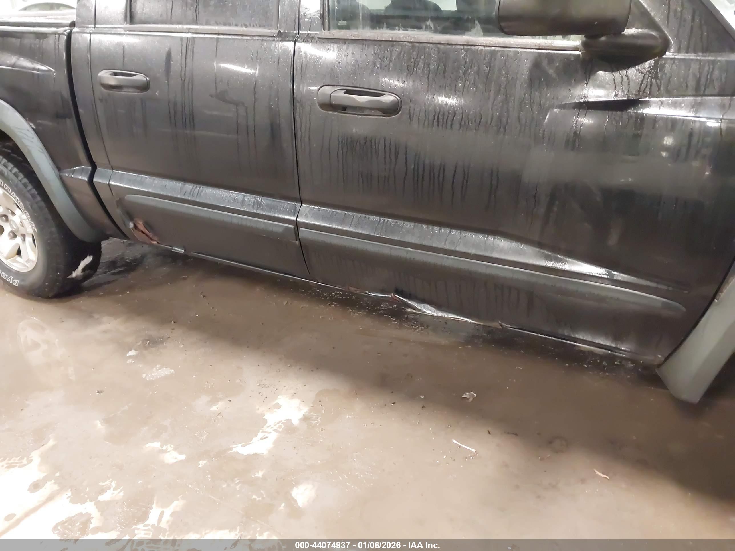 DODGE DAKOTA image 6