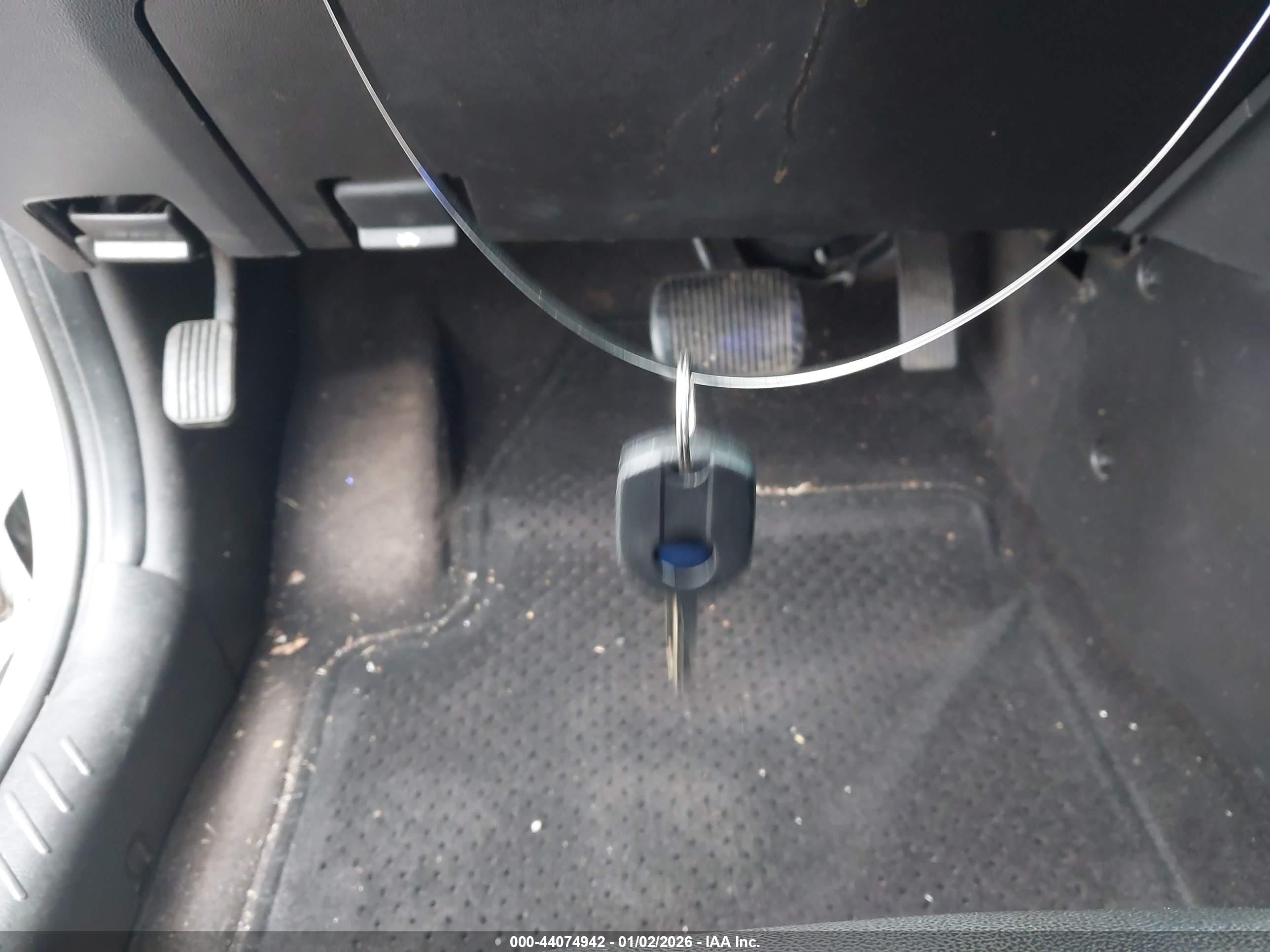 FORD ESCAPE image 11